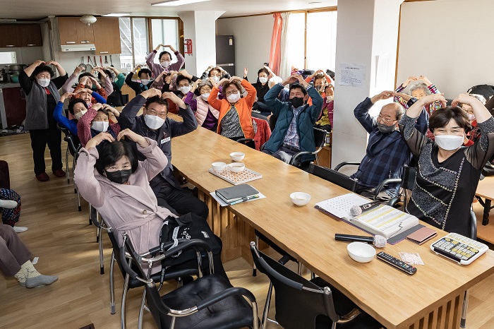 “우리 골목이 달라졌어요!” - 따뜻한 소통 위한 ‘골목 경로‧골목 돌봄’ 돌입