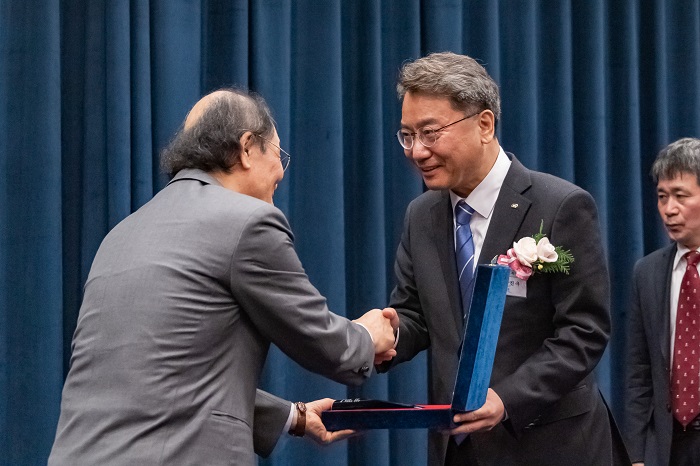 '대한민국 나눔과 배려 복지대상' 수상