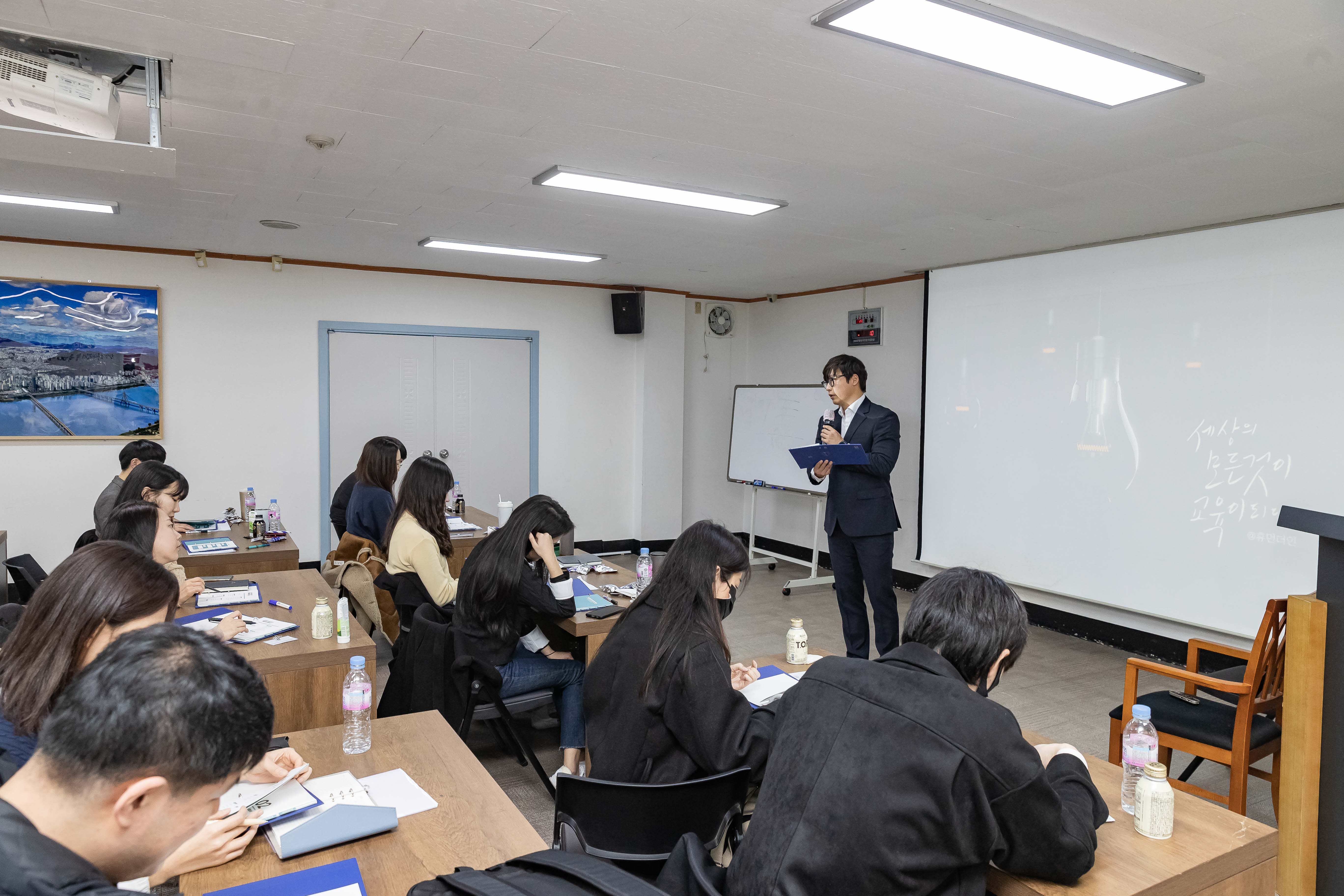 20230227-2023년 상반기 신규직원 교육 230227-0059_G_155227.jpg