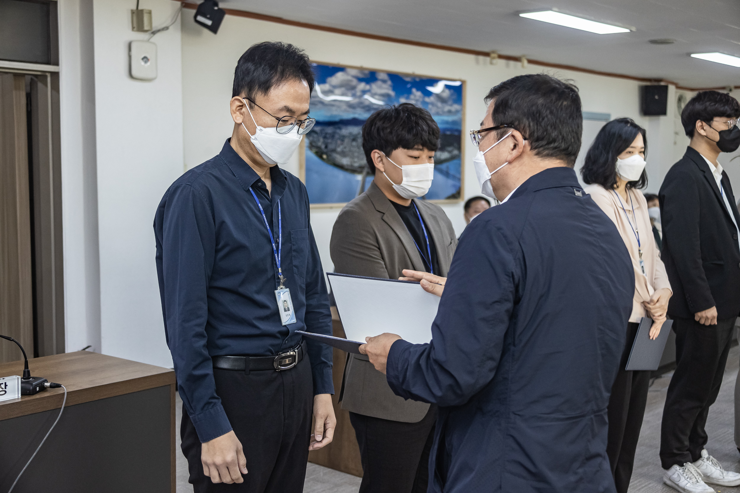 20220922-2022년 9월 우수공무원 표창 220922-0130_G_152432.jpg