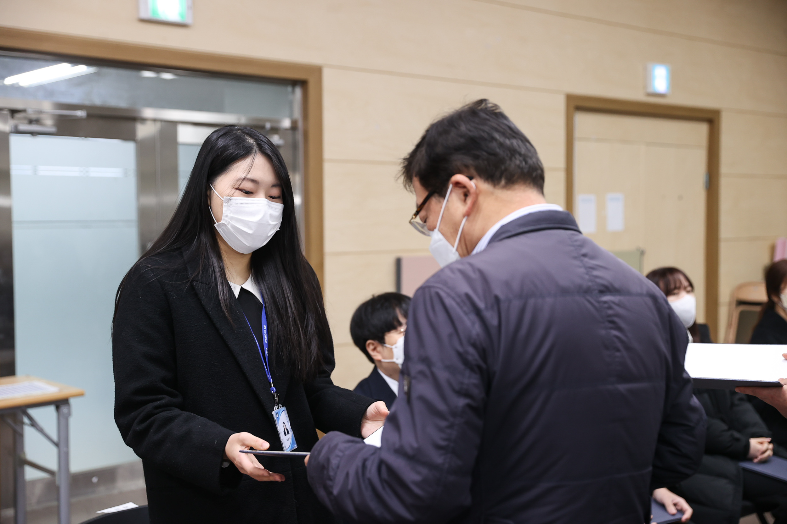 20221228-2023 상반기 정기인사 발령장 수여 221228-1303_G_132707.jpg