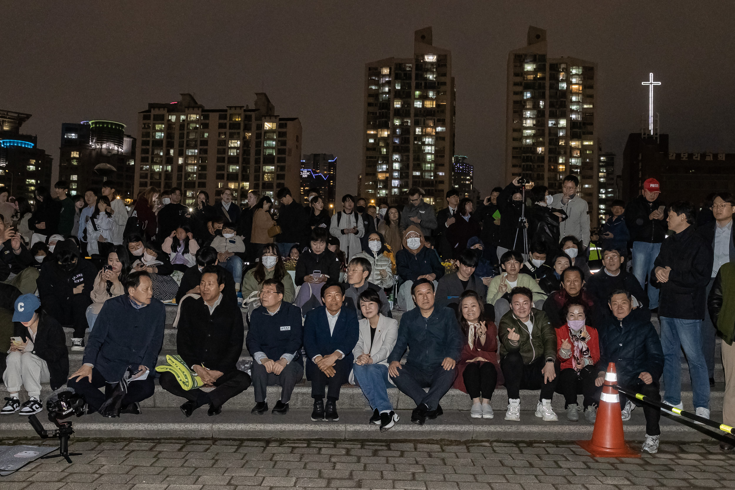 20230429-2023한강불빛공연 드론라이트쇼 230429-0088_G_215129.jpg
