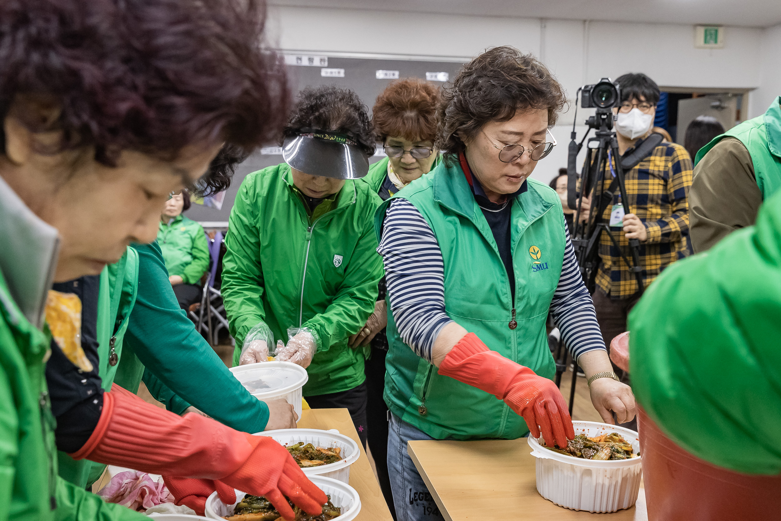 20230427-광진구새마을부녀회 관내이웃 사랑의 밑반찬 만들어 드리기 230427-0352_G_191022.jpg
