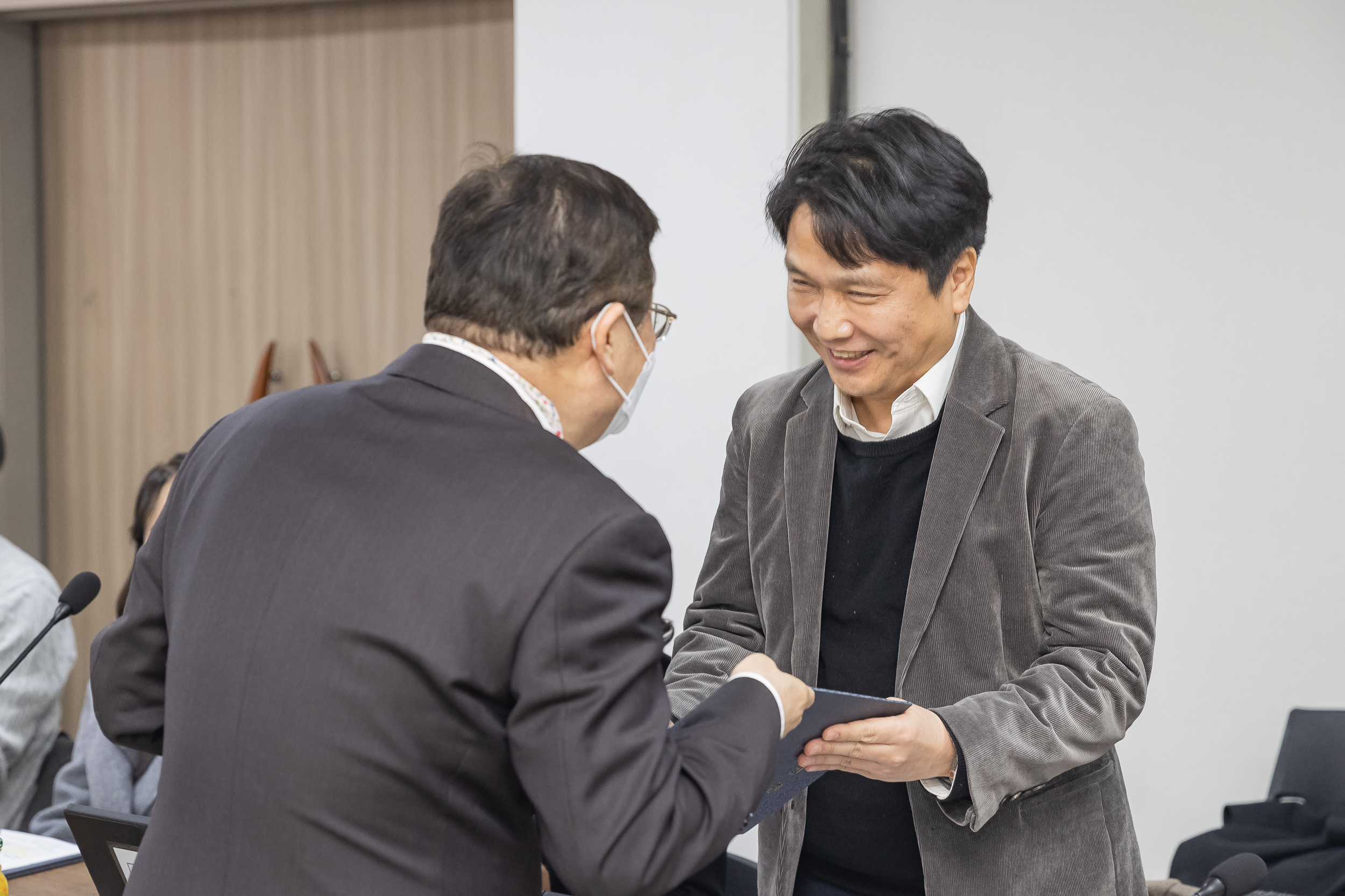 20250226-광진구 2050 탄소중립녹색성장위원회 위촉식 및 회의 개최 20250226-10905_L_204124.jpg