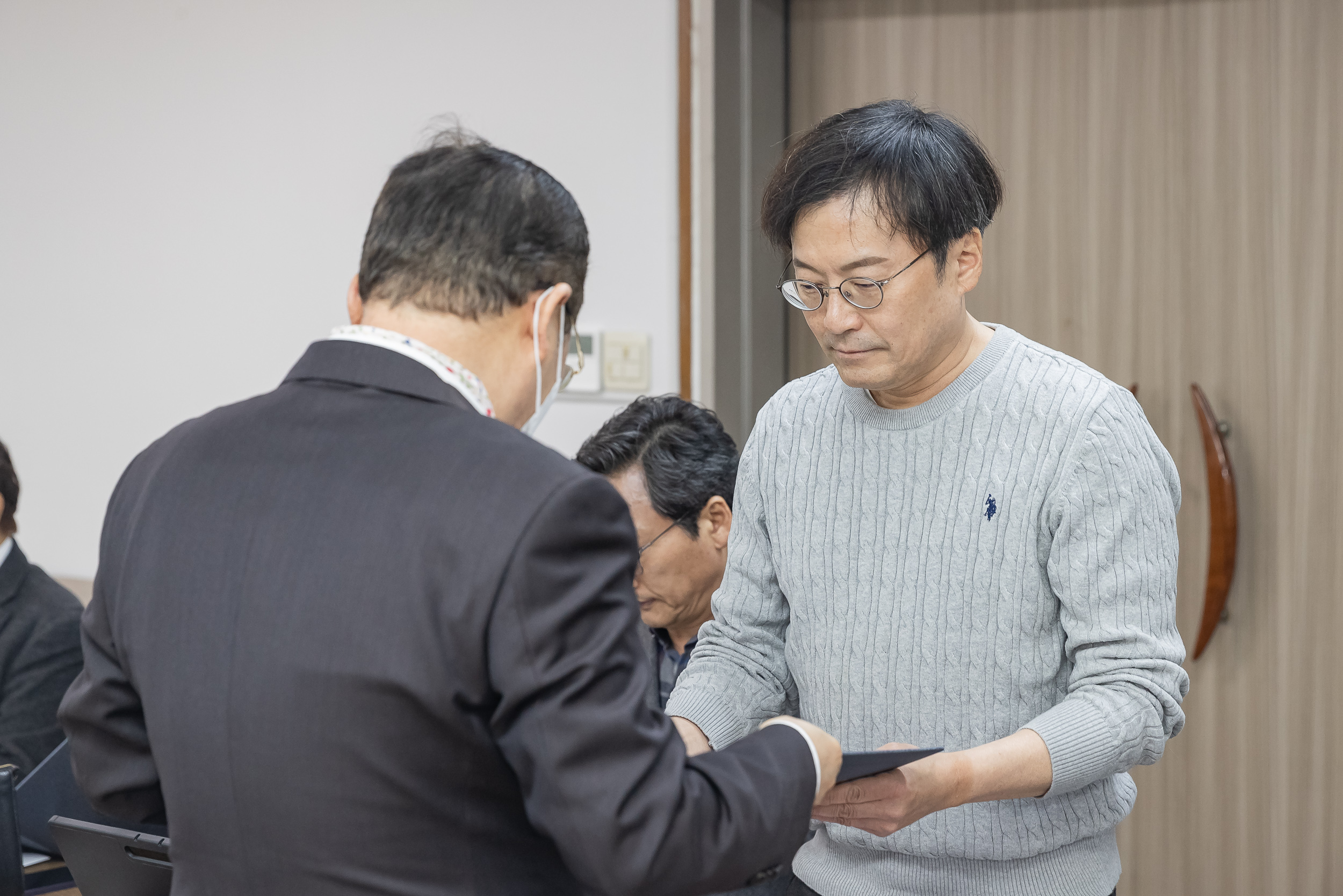 20250226-광진구 2050 탄소중립녹색성장위원회 위촉식 및 회의 개최 20250226-10867_L_204123.jpg