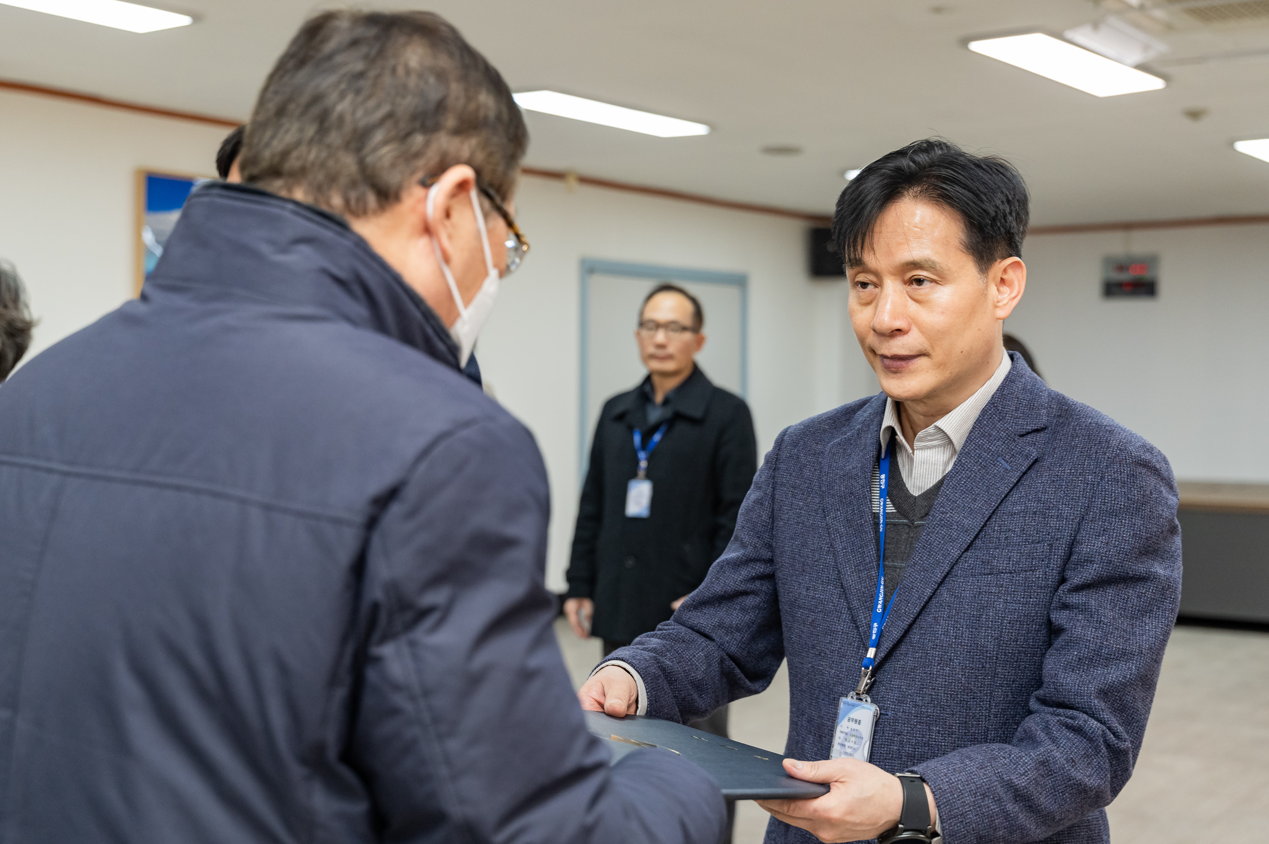 20250221-2025년 상반기 사무관 승진 임명장 수여식 20250221-8033_L_131604.jpg