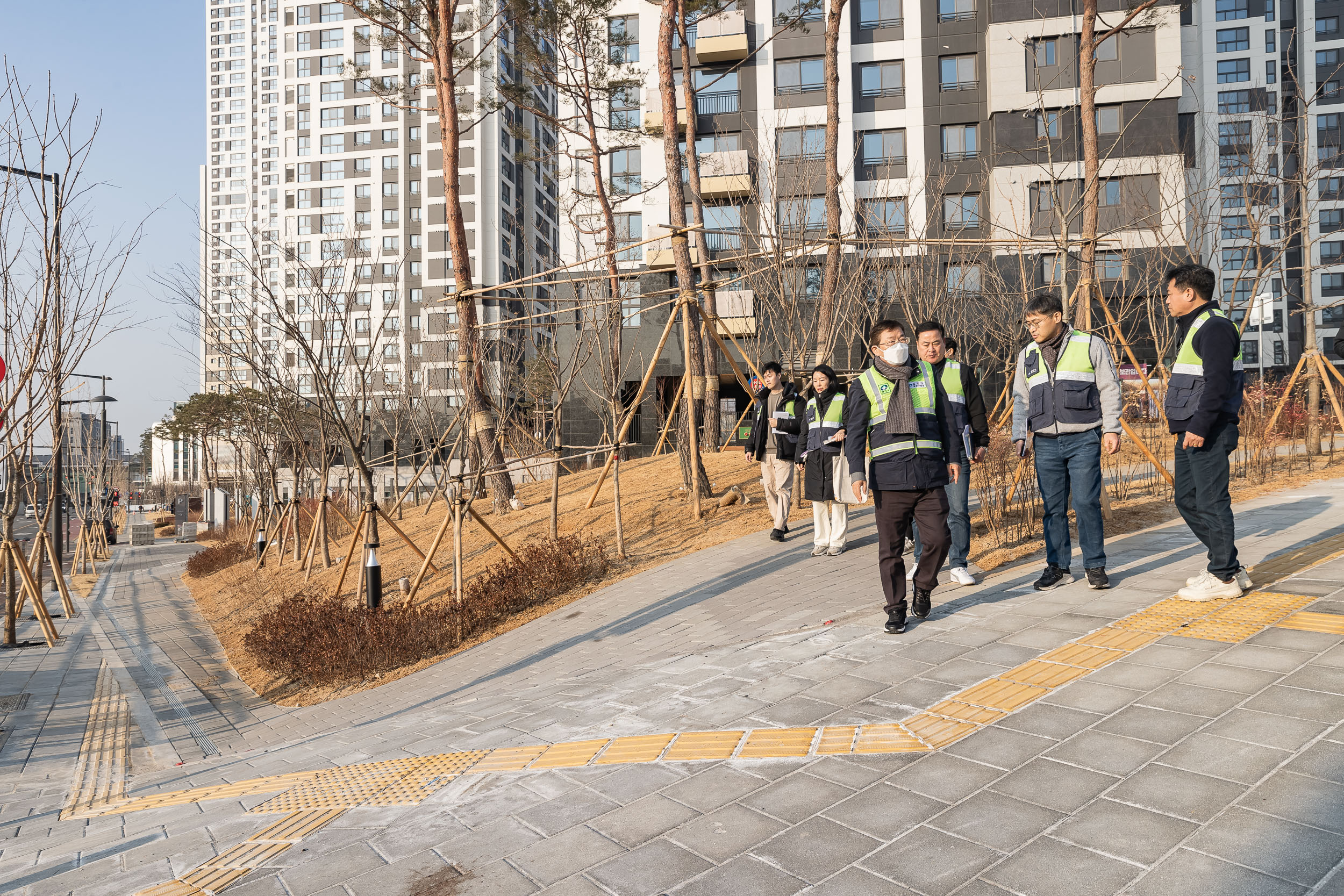 20250228-자양1재정비촉진구역 개학 대비 안전한 통학로 확보를 위한 현장점검 20250228-13226_L_192757.jpg