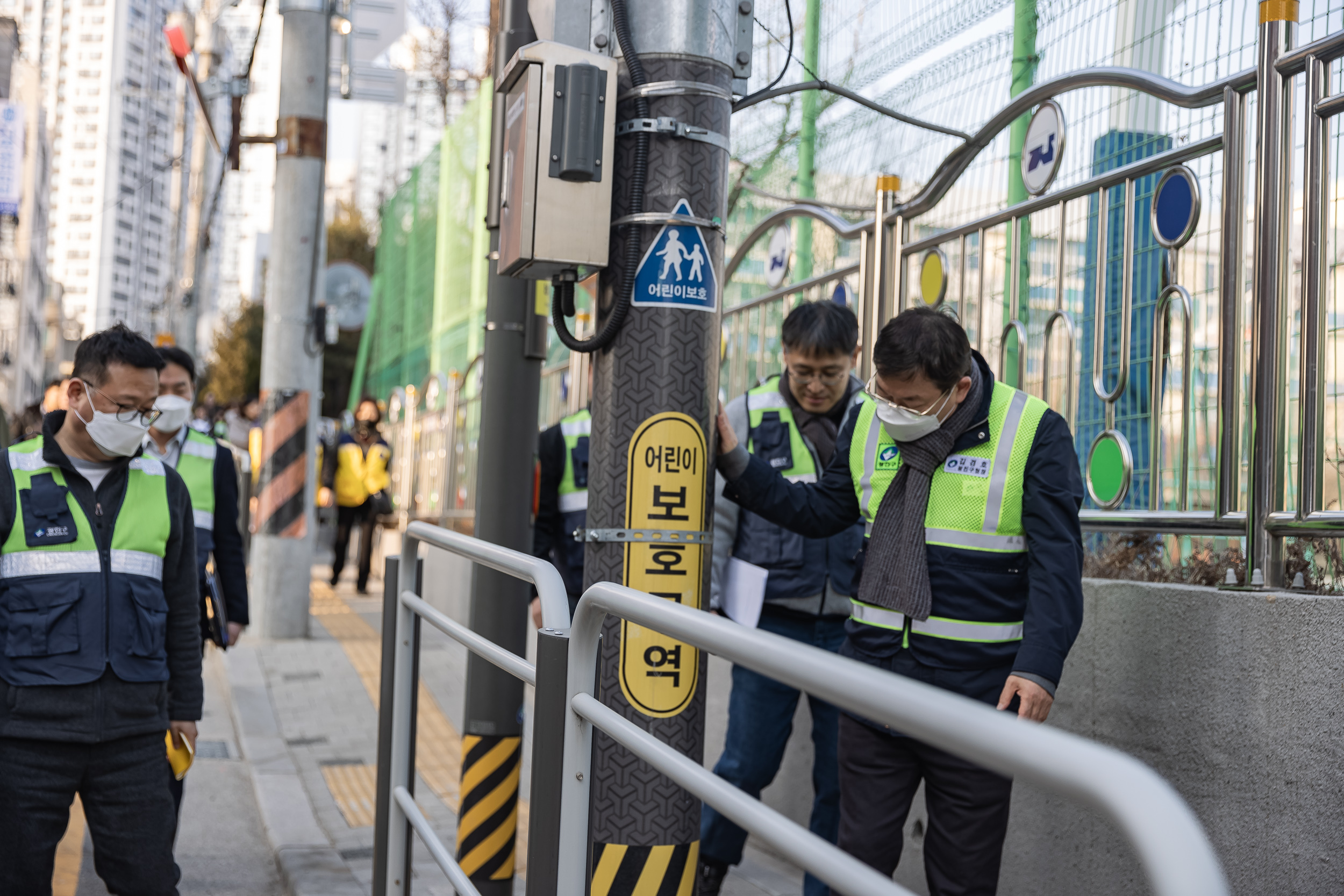 20250228-자양1재정비촉진구역 개학 대비 안전한 통학로 확보를 위한 현장점검 20250228-13323_L_192758.jpg