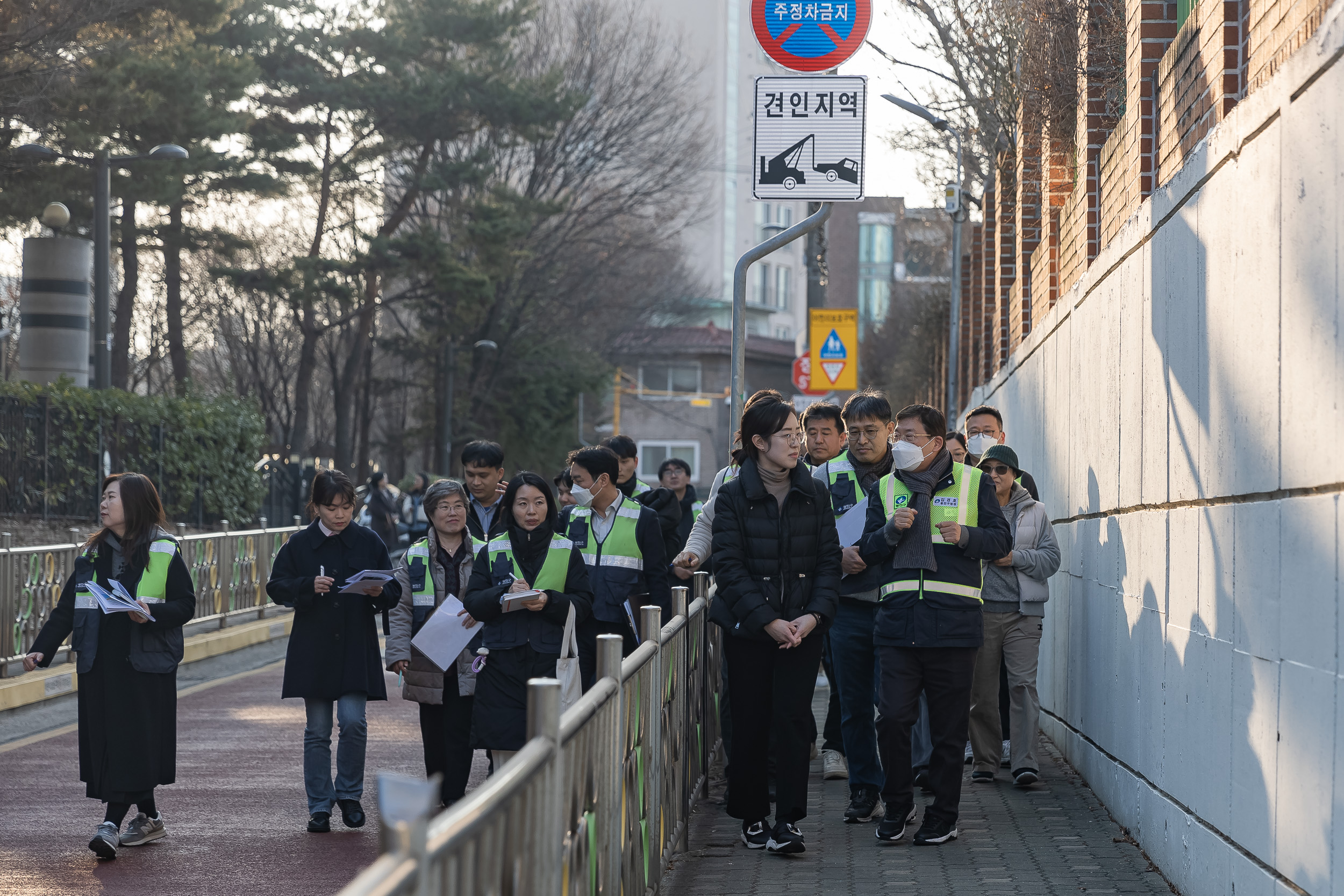 20250228-자양1재정비촉진구역 개학 대비 안전한 통학로 확보를 위한 현장점검 20250228-13443_L_192800.jpg