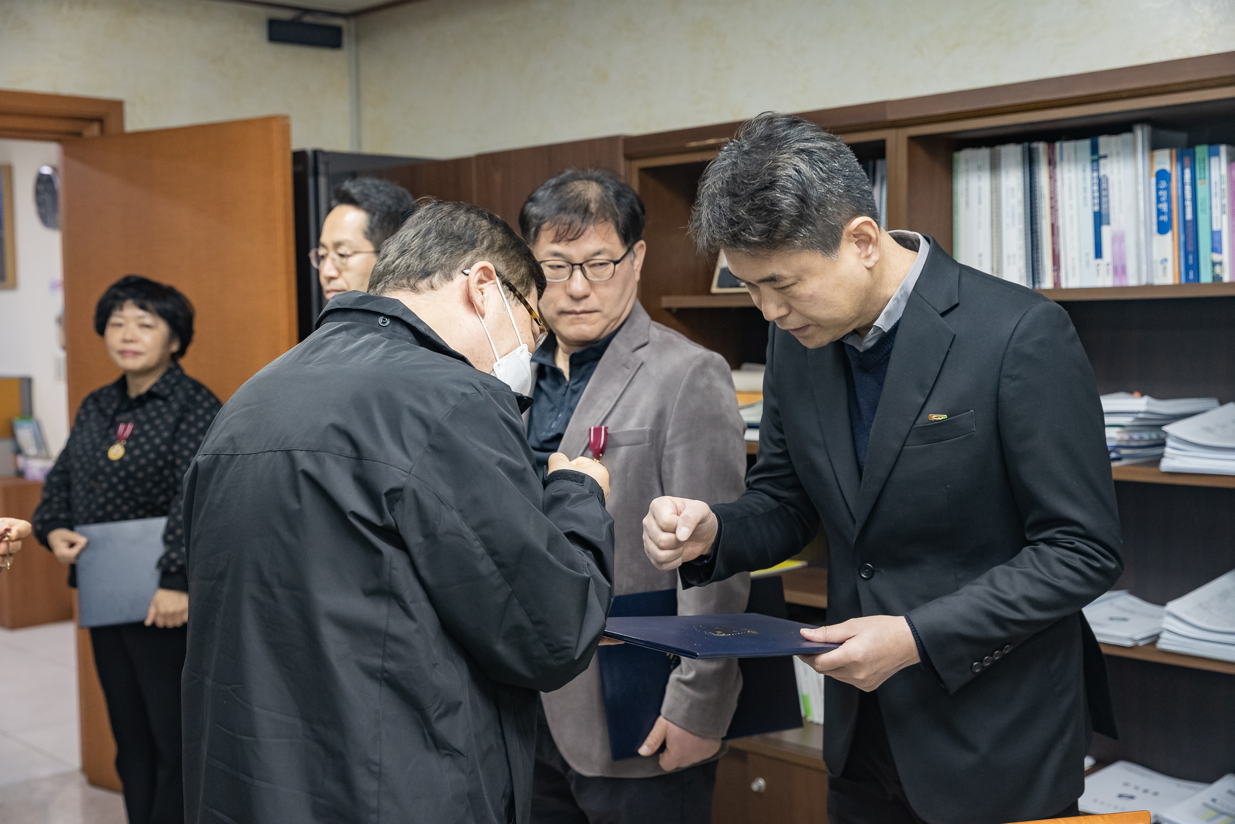 20250220-모범공무원 표창수여 20250220-7547_G_171409.jpg
