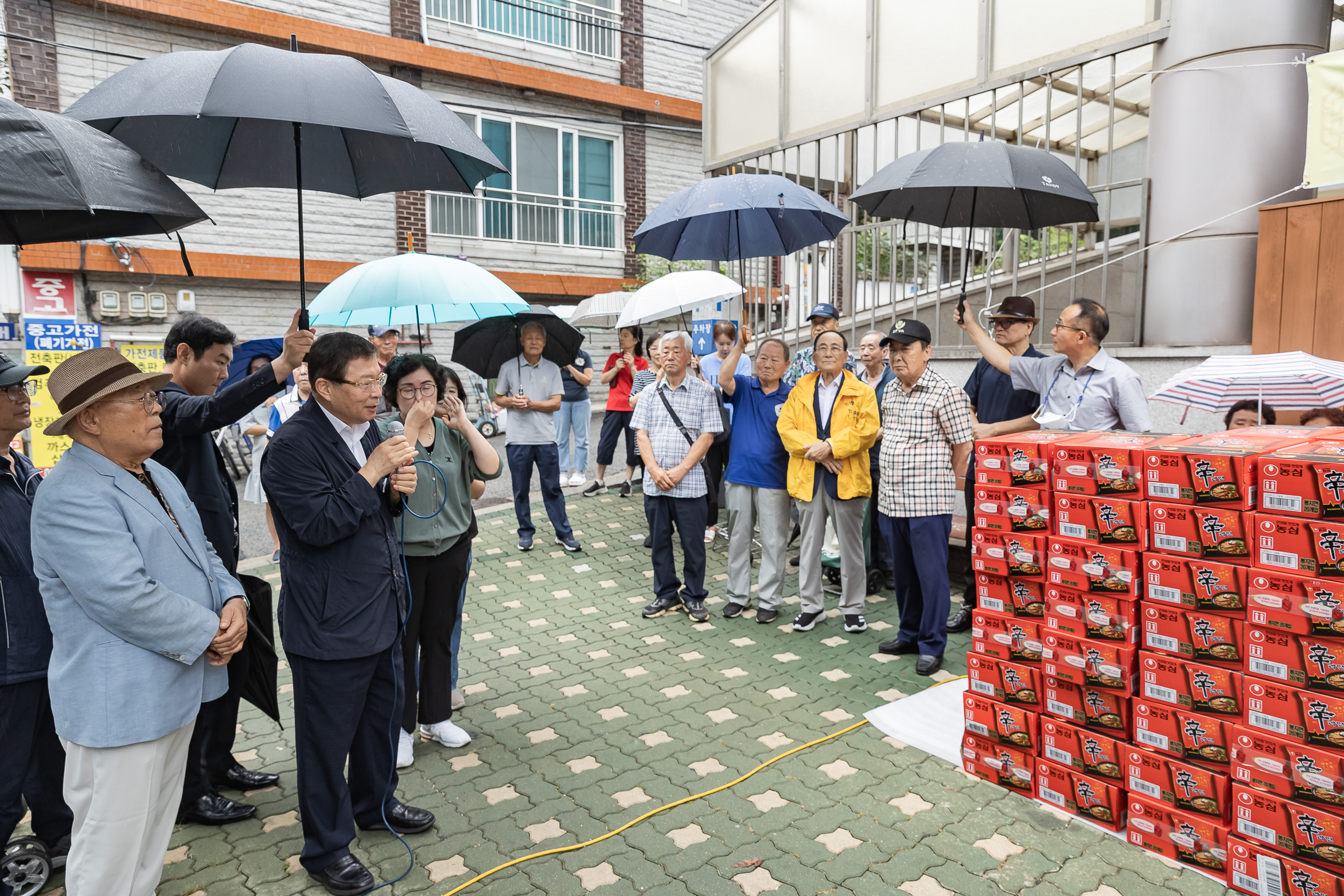20240906-중곡4동 아차산노인복지회 후원물품 전달식 240906-0040_G_115052.jpg