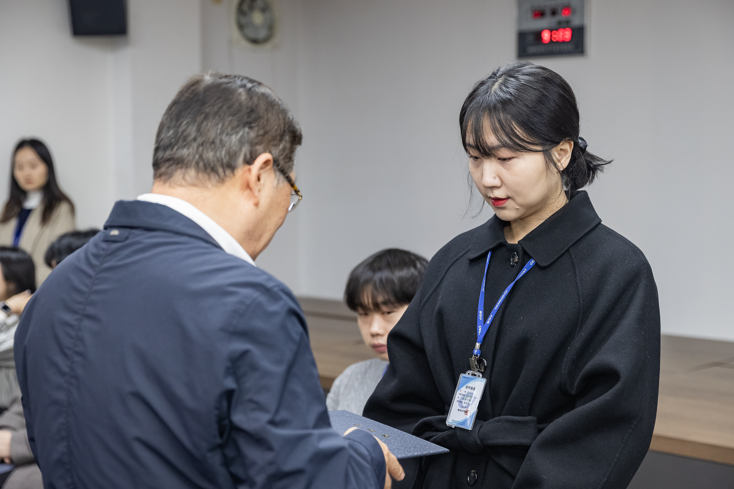 20250120-2025년 상반기 6급이하 기술직 정기인사 발령장 수여식 2025120_2129_G_212850.jpg