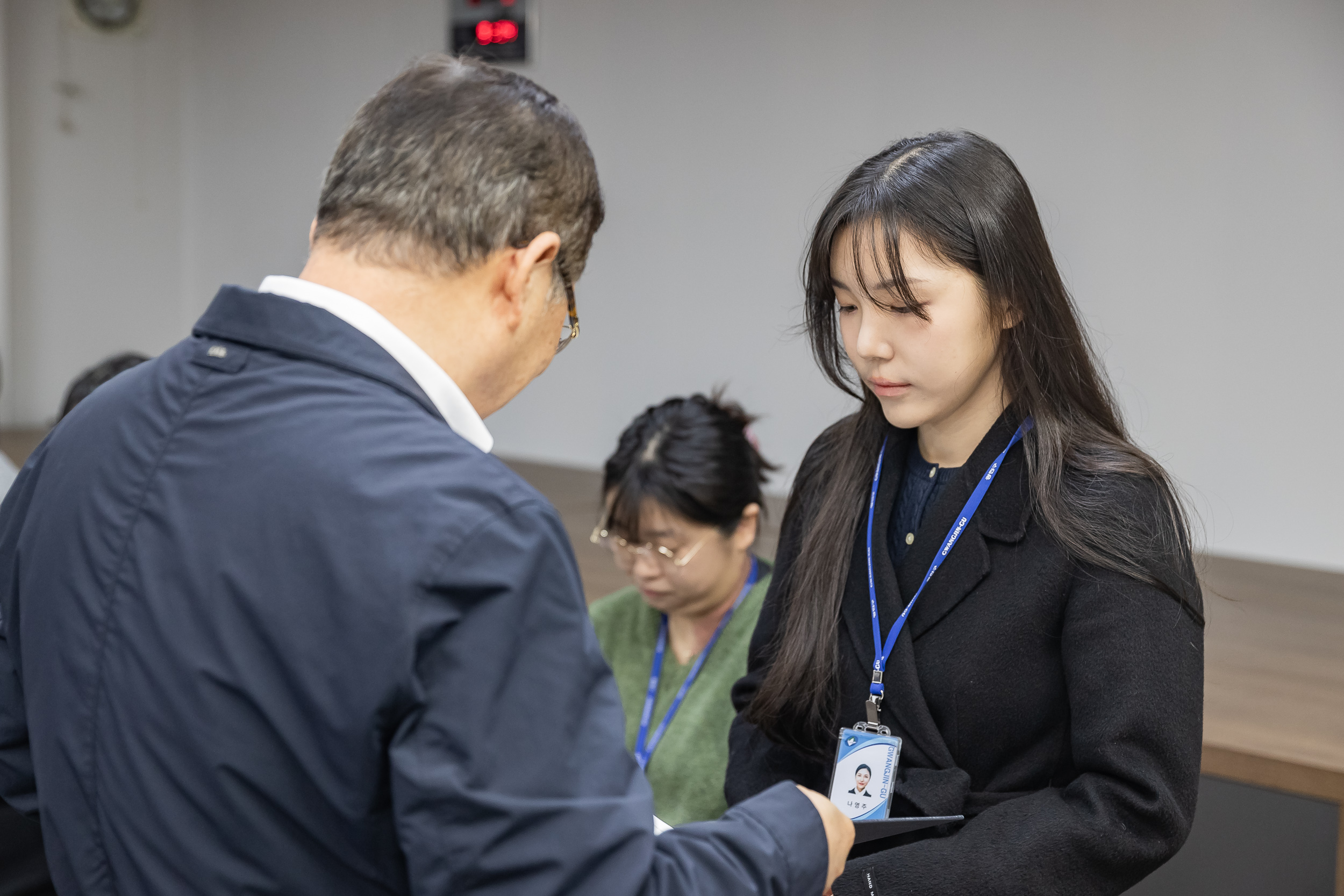 20250120-2025년 상반기 6급이하 기술직 정기인사 발령장 수여식 2025120_2160_G_212850.jpg