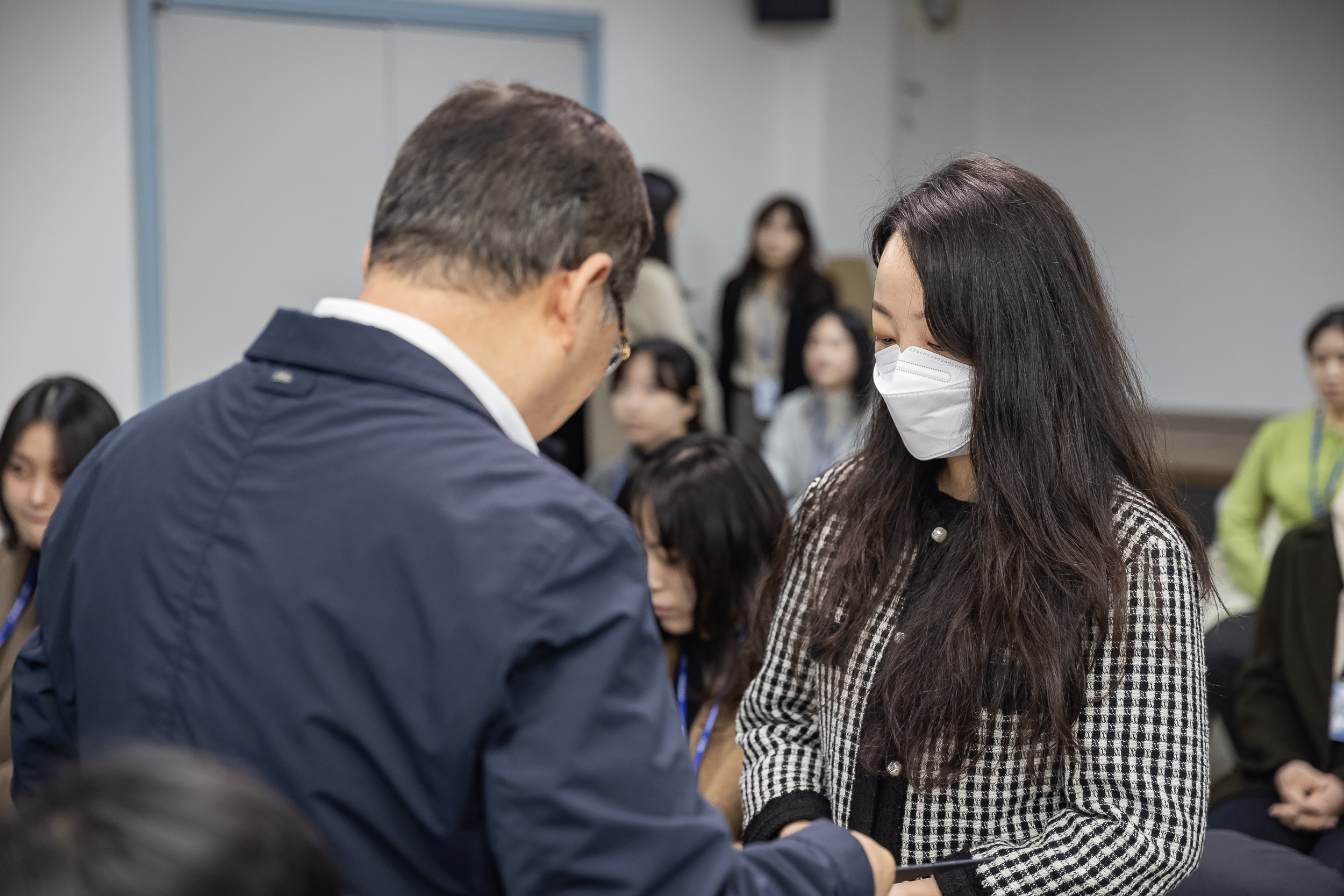 20250120-2025년 상반기 6급이하 기술직 정기인사 발령장 수여식 2025120_2006_G_212845.jpg