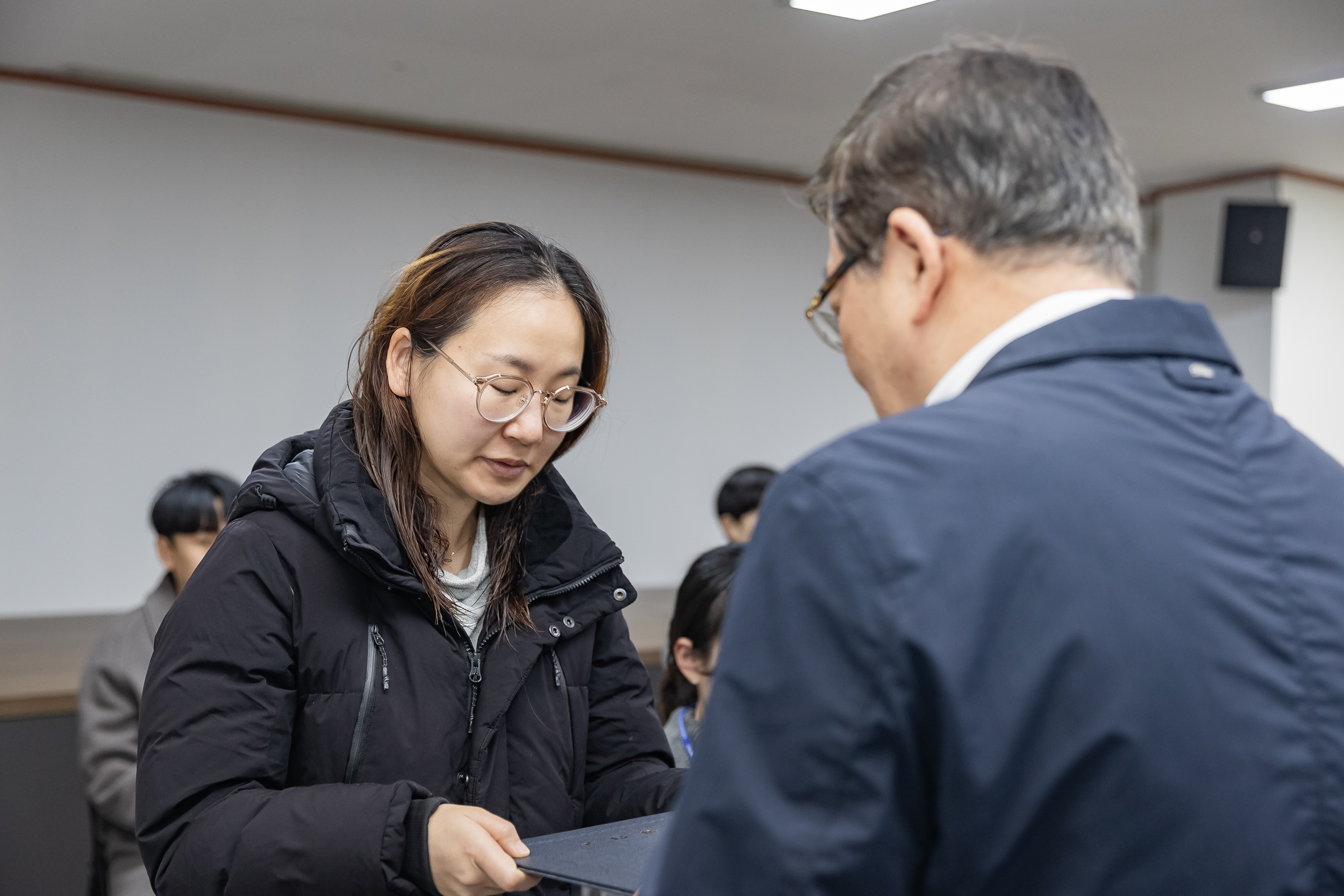 20250120-2025년 상반기 6급이하 기술직 정기인사 발령장 수여식 2025120_2097_G_212848.jpg