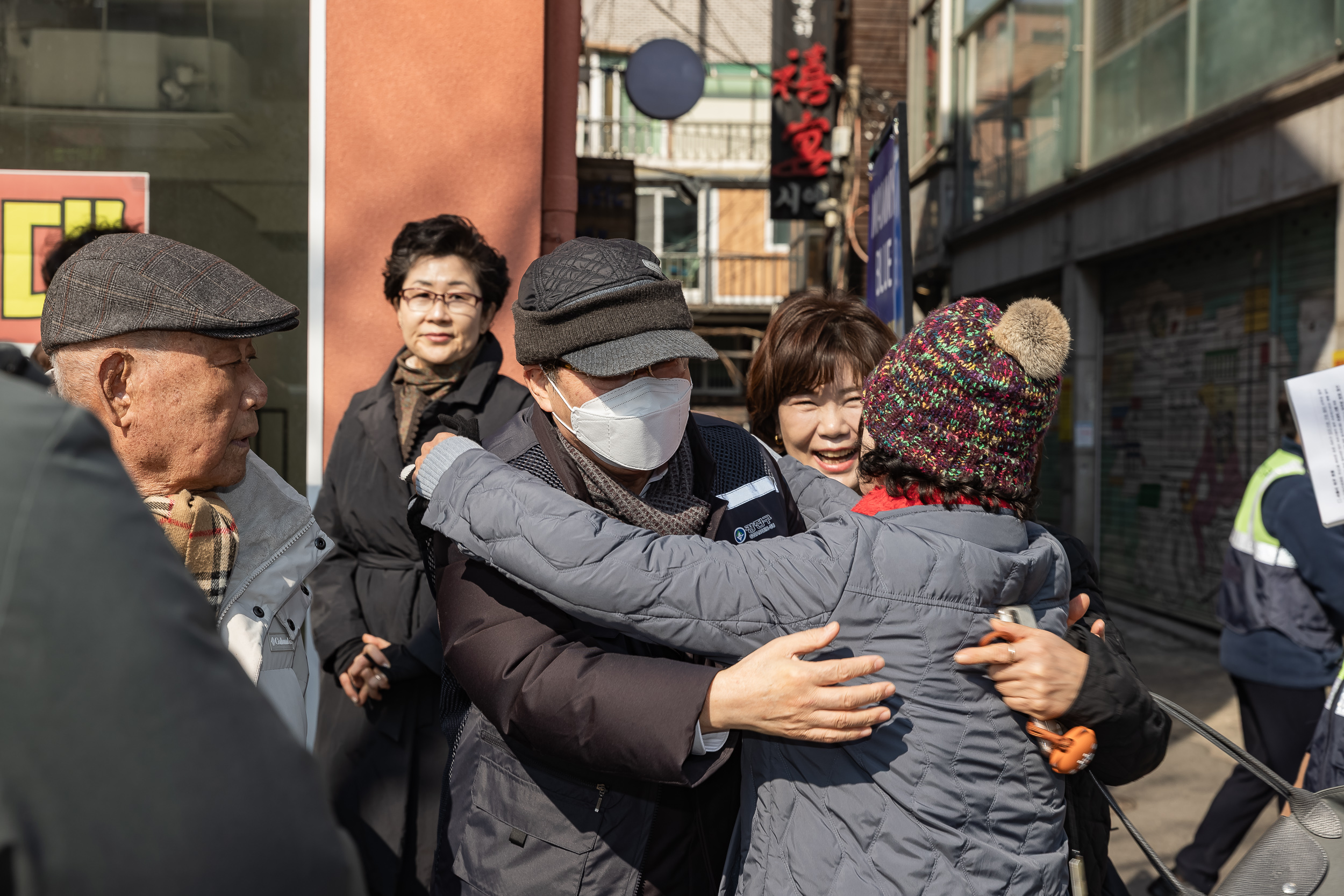 20250306-건대입구역 능동로 노점 정비 현장 20250306-07234_L_163638.jpg