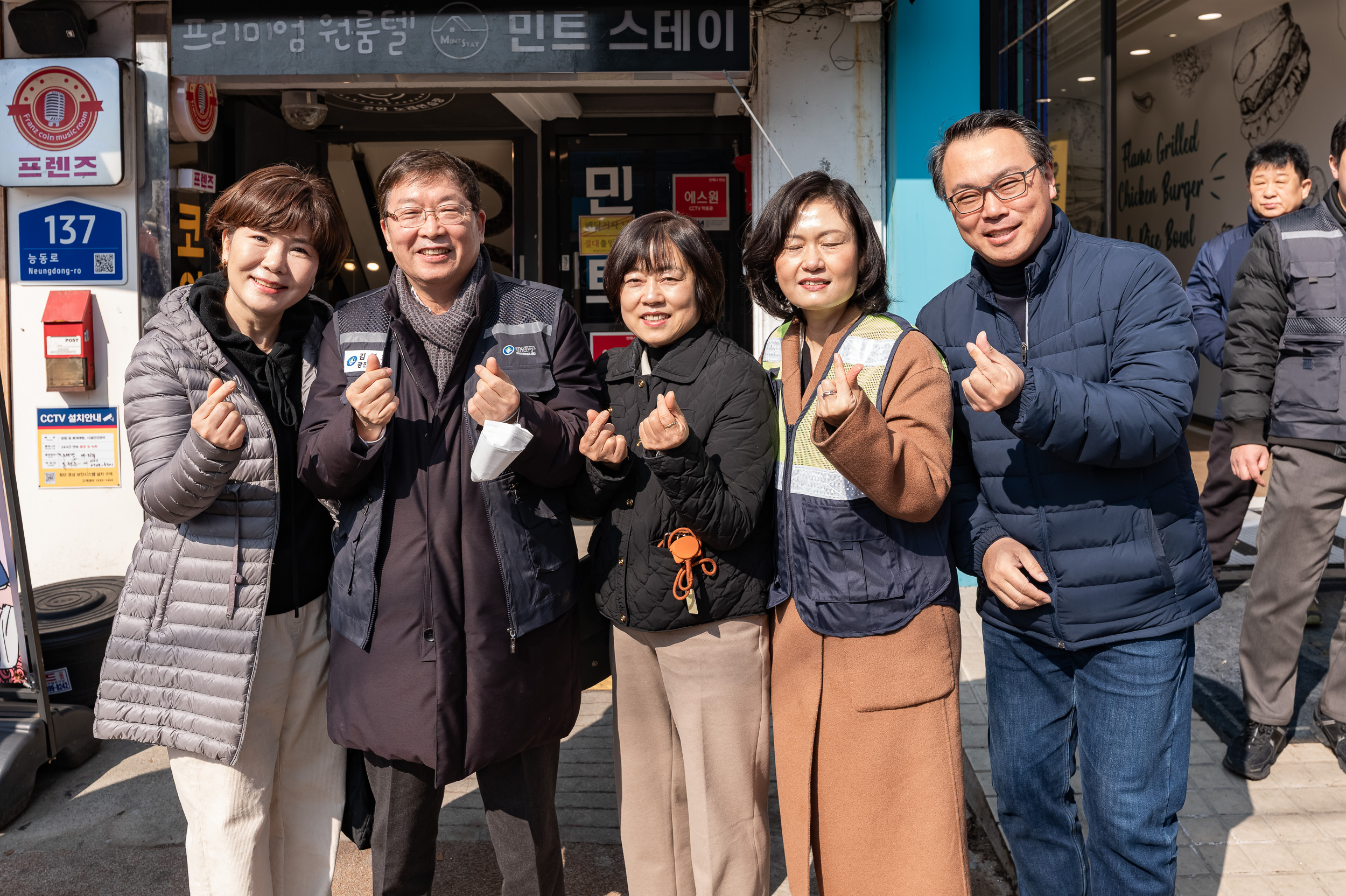20250306-건대입구역 능동로 노점 정비 현장 20250306-07344_L_163639.jpg