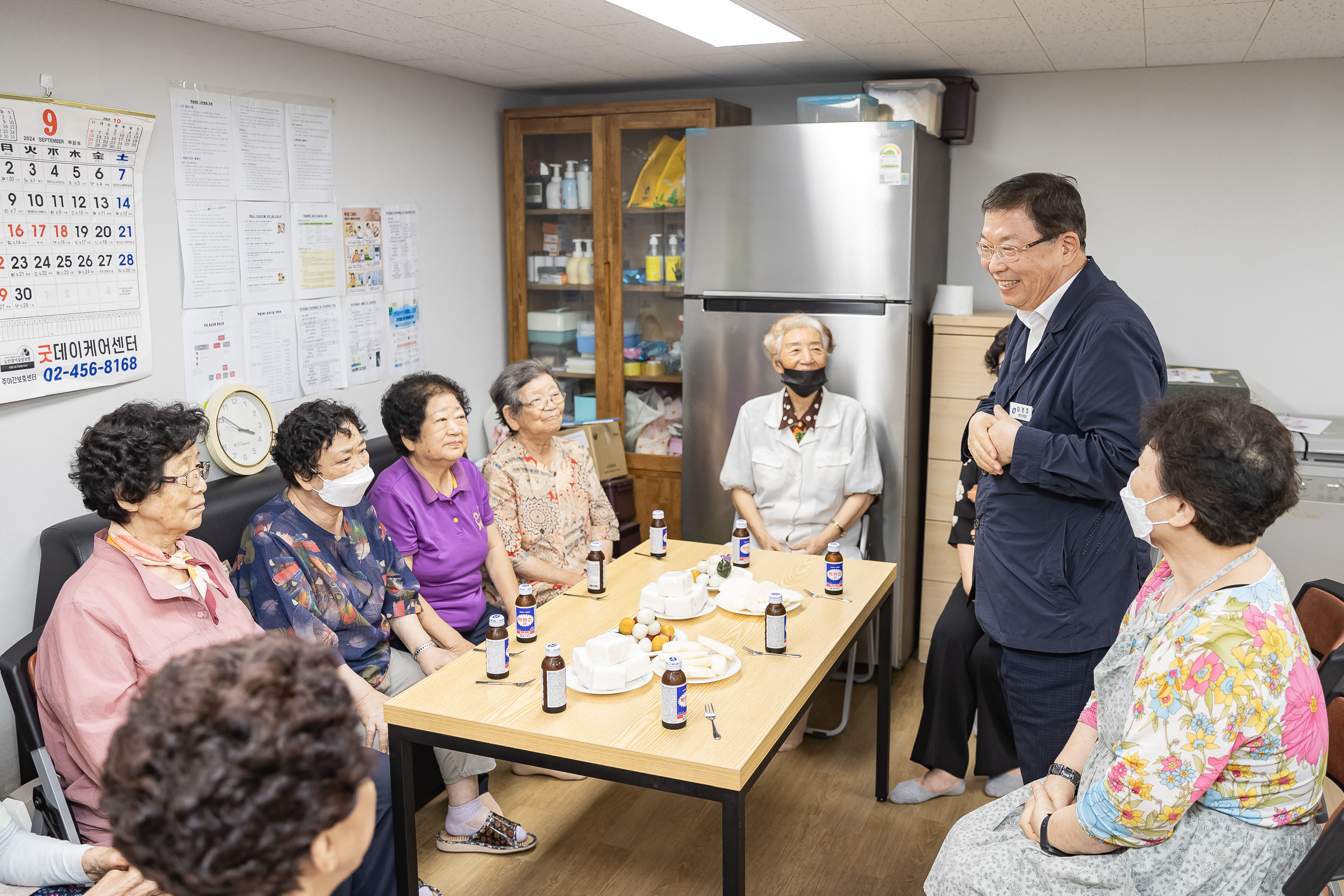 20240909-추석맞이 노인복지시설 방문-중곡4동 경로당 240909-1069_G_182256.jpg