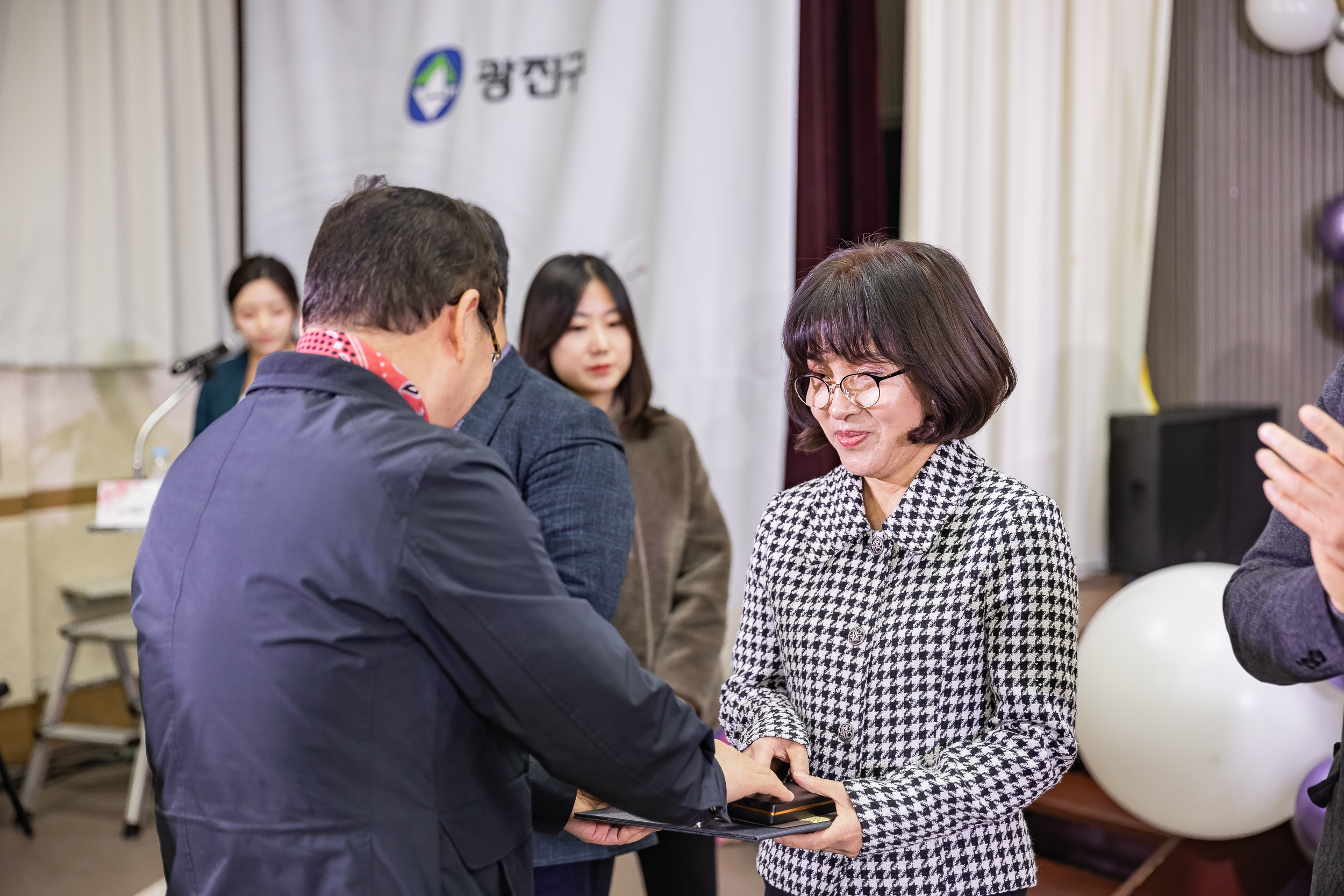 20241212-2024년 4/4분기 직원 정례조례 20241212_3918_G_210421.jpg