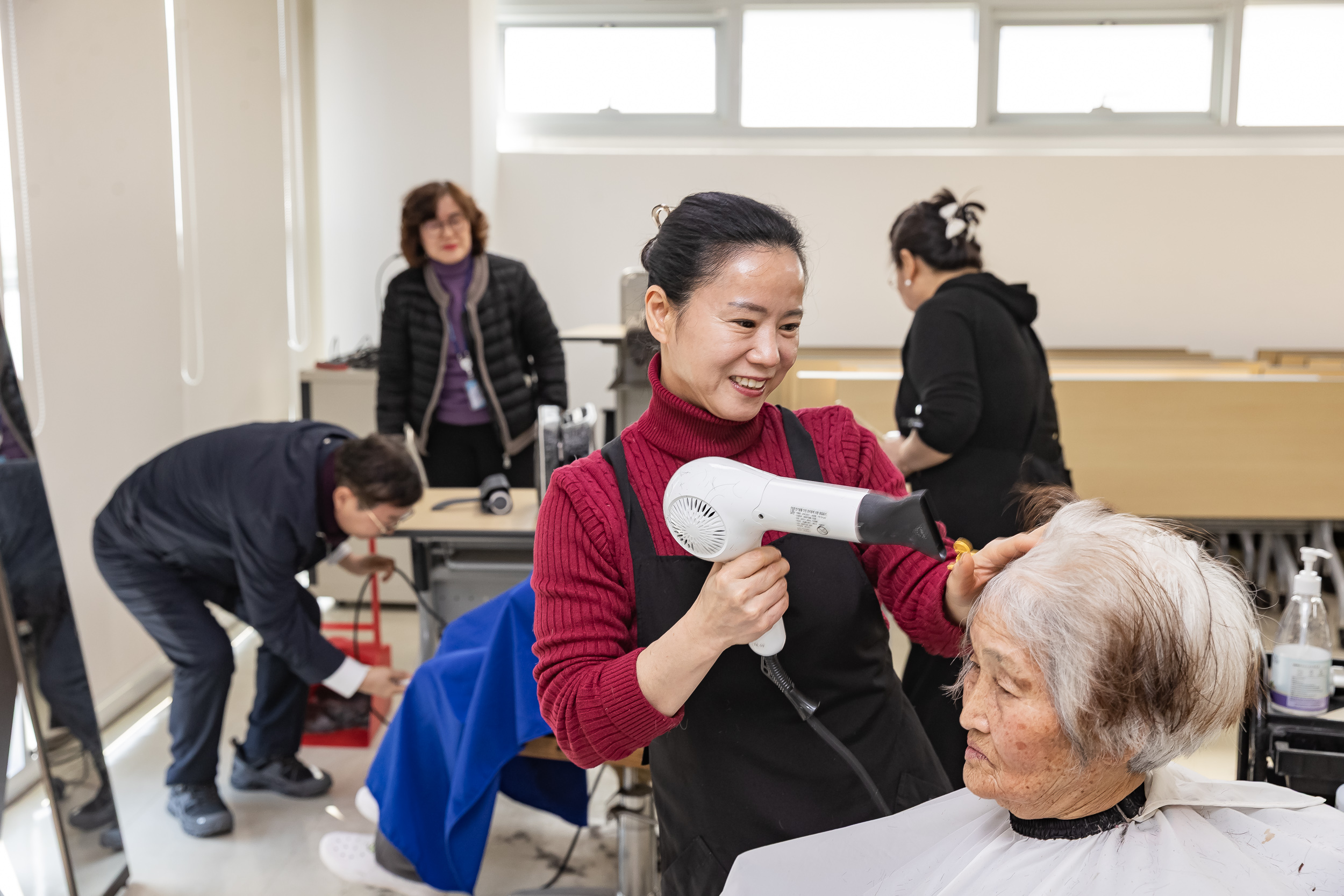 20260203-사랑의 이미용(구의1동 지역사회보장협의체) 20260203-10093_L_181010.jpg