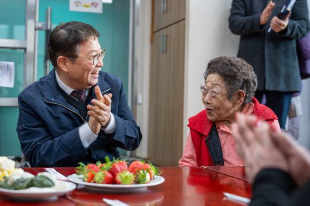 20260211-설맞이 노인복지시설 방문(유수지경로당)