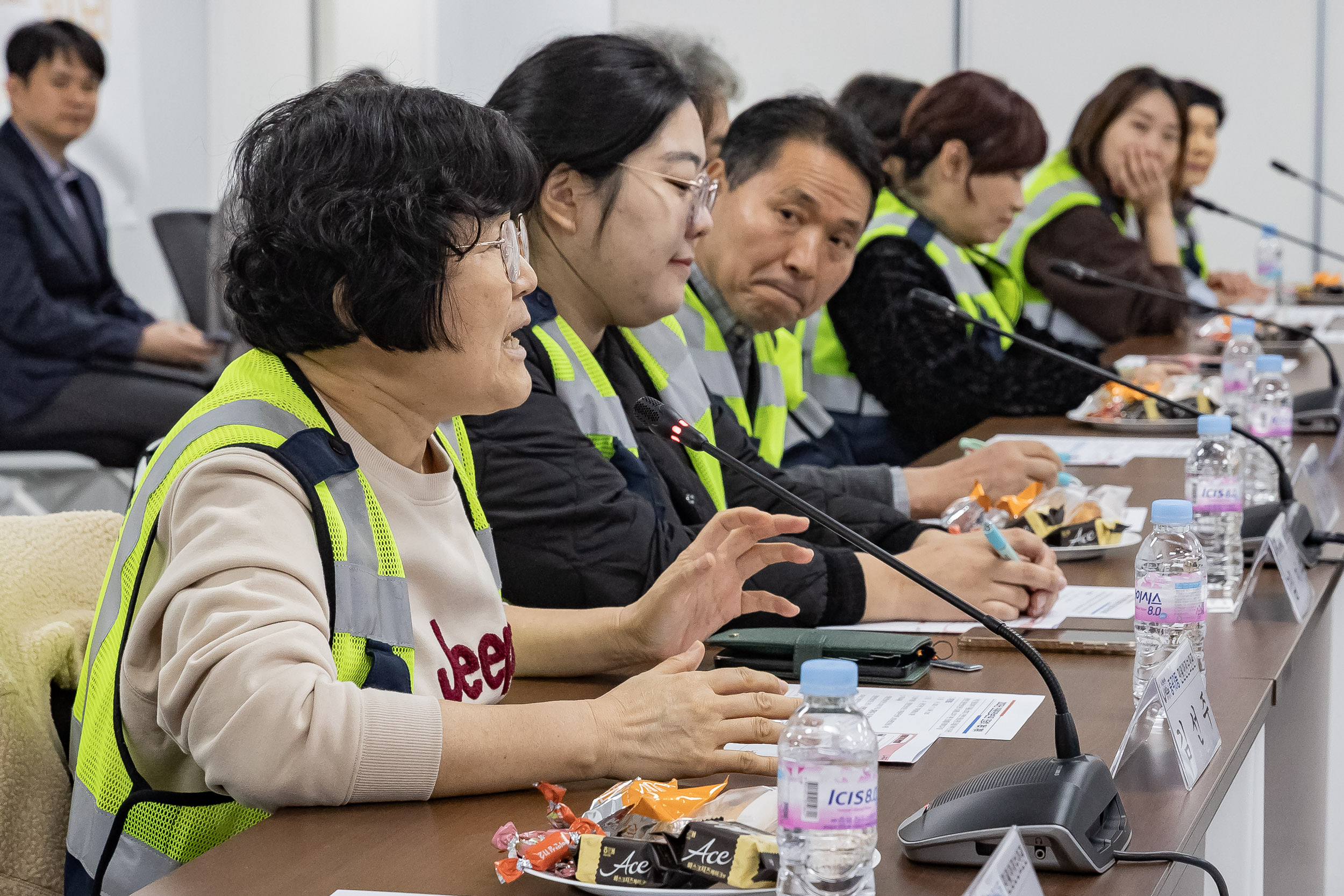 20251113-2025년 하반기 민원안전보안관 간담회 20251113-5186_L_122248.jpg