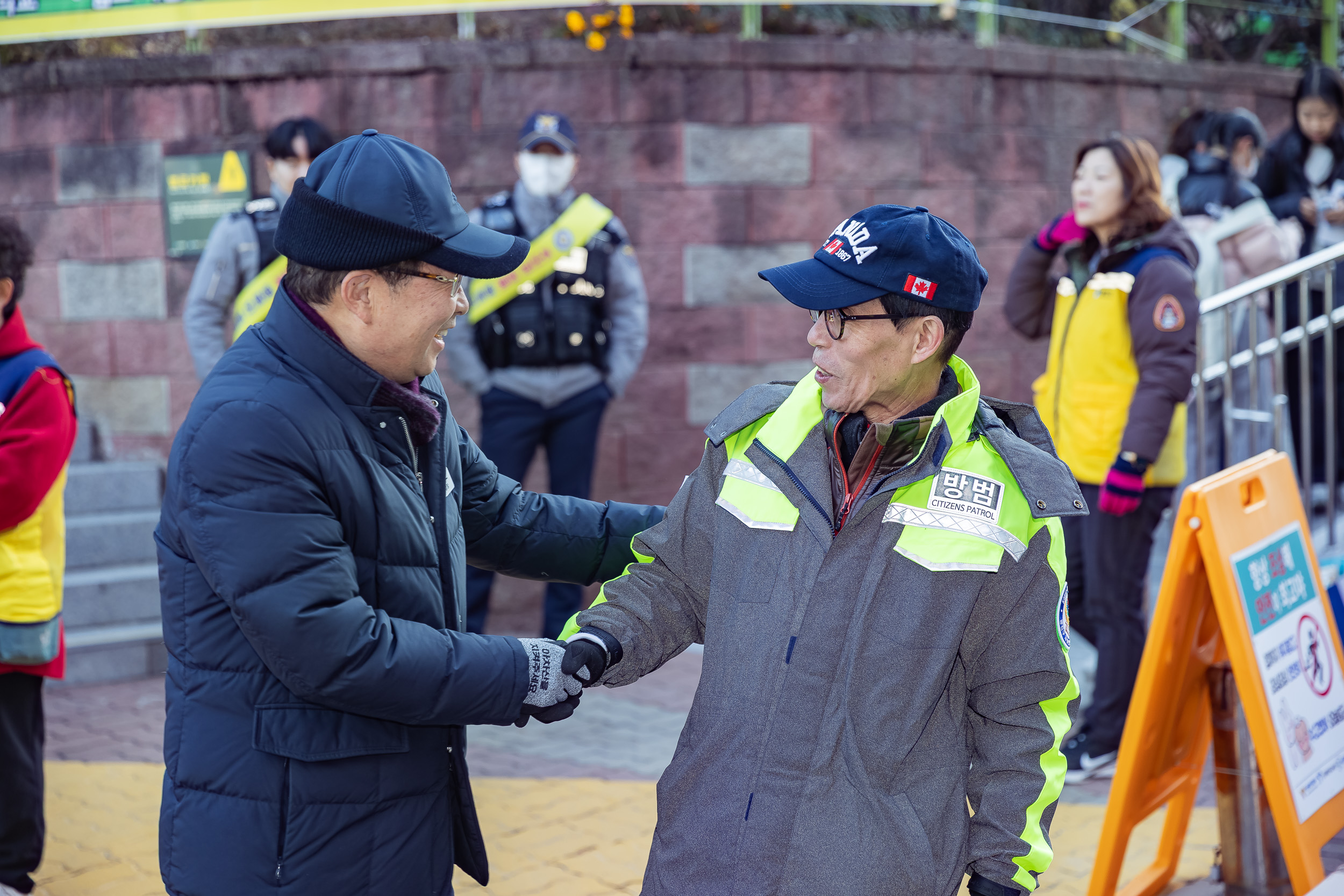 20251118-유괴 예방 어린이 안전캠페인 20251118-8511_L_160249.jpg