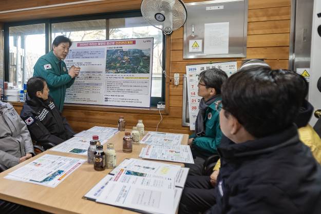 20251231-행정안전부 차관 아차산 해맞이 축제 현장방문