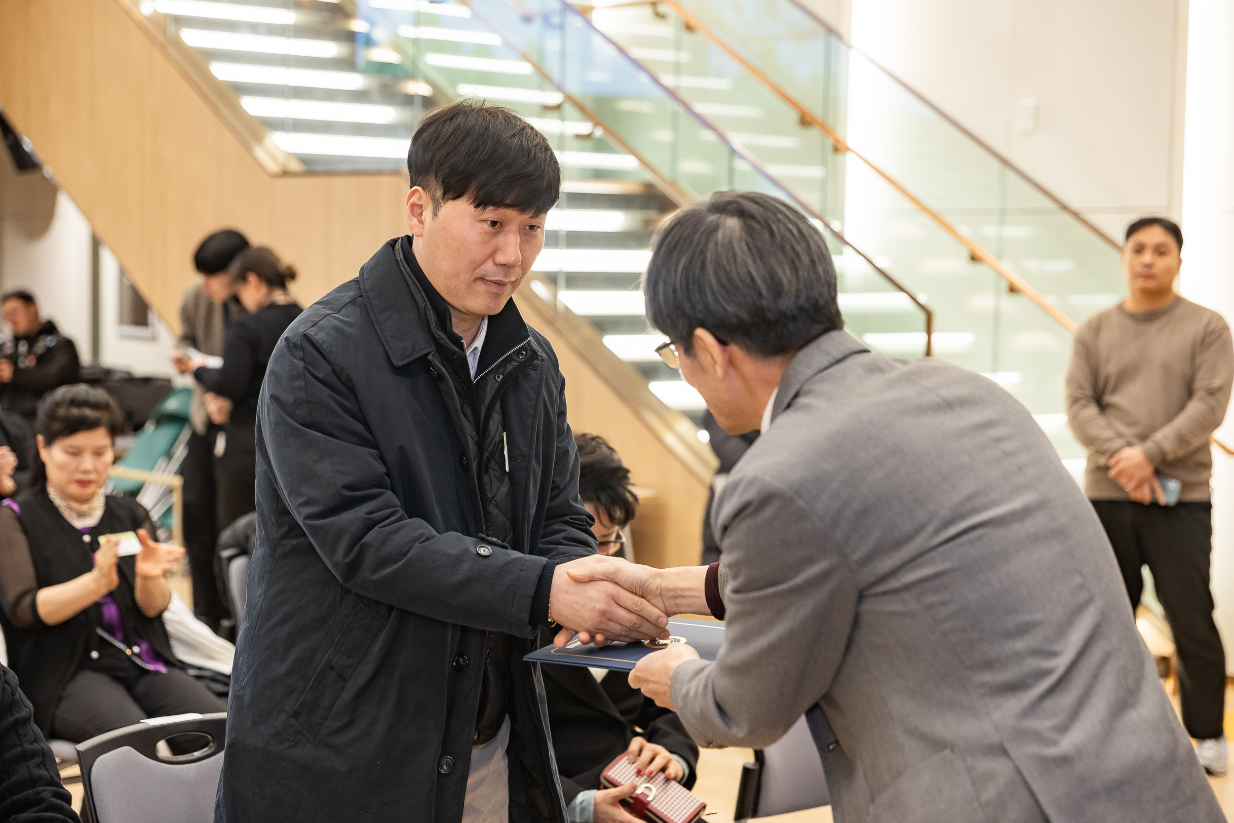 20260122-2026년 1월 정기 구민표창 수여식 20260122-0238_L_180409.jpg