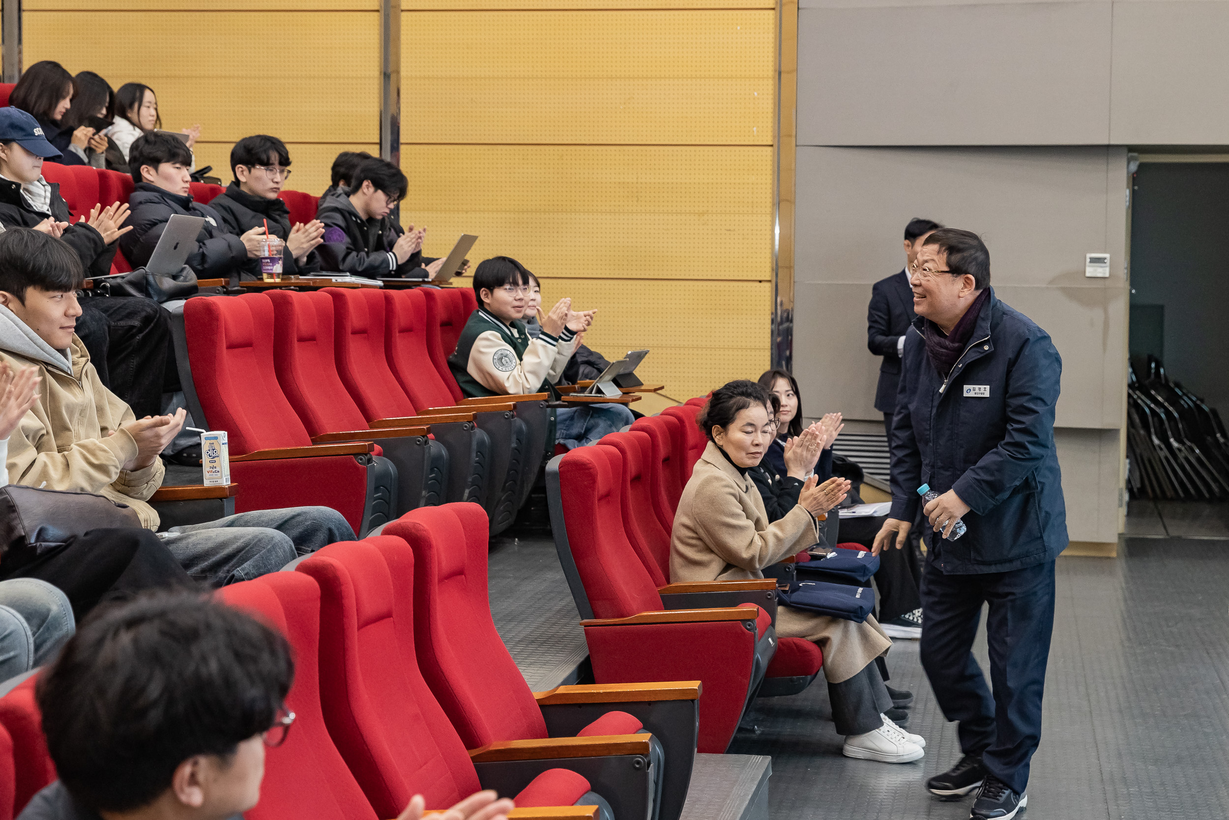 20251118-건국대학교 '공공행복과 주민자치' 특강 20251118-9216_L_160536.jpg