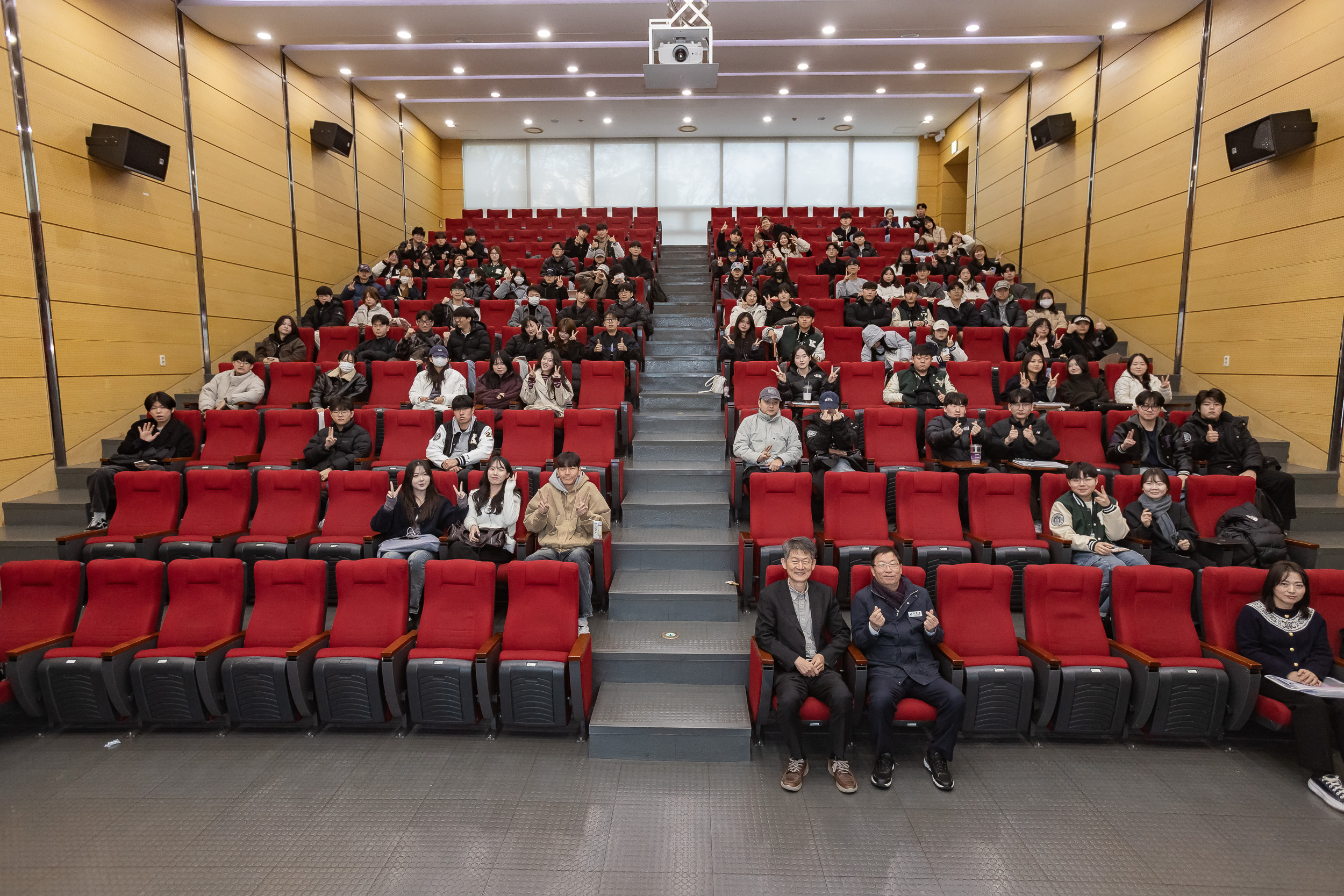 20251118-건국대학교 '공공행복과 주민자치' 특강 20251118-9508_L_160539.jpg