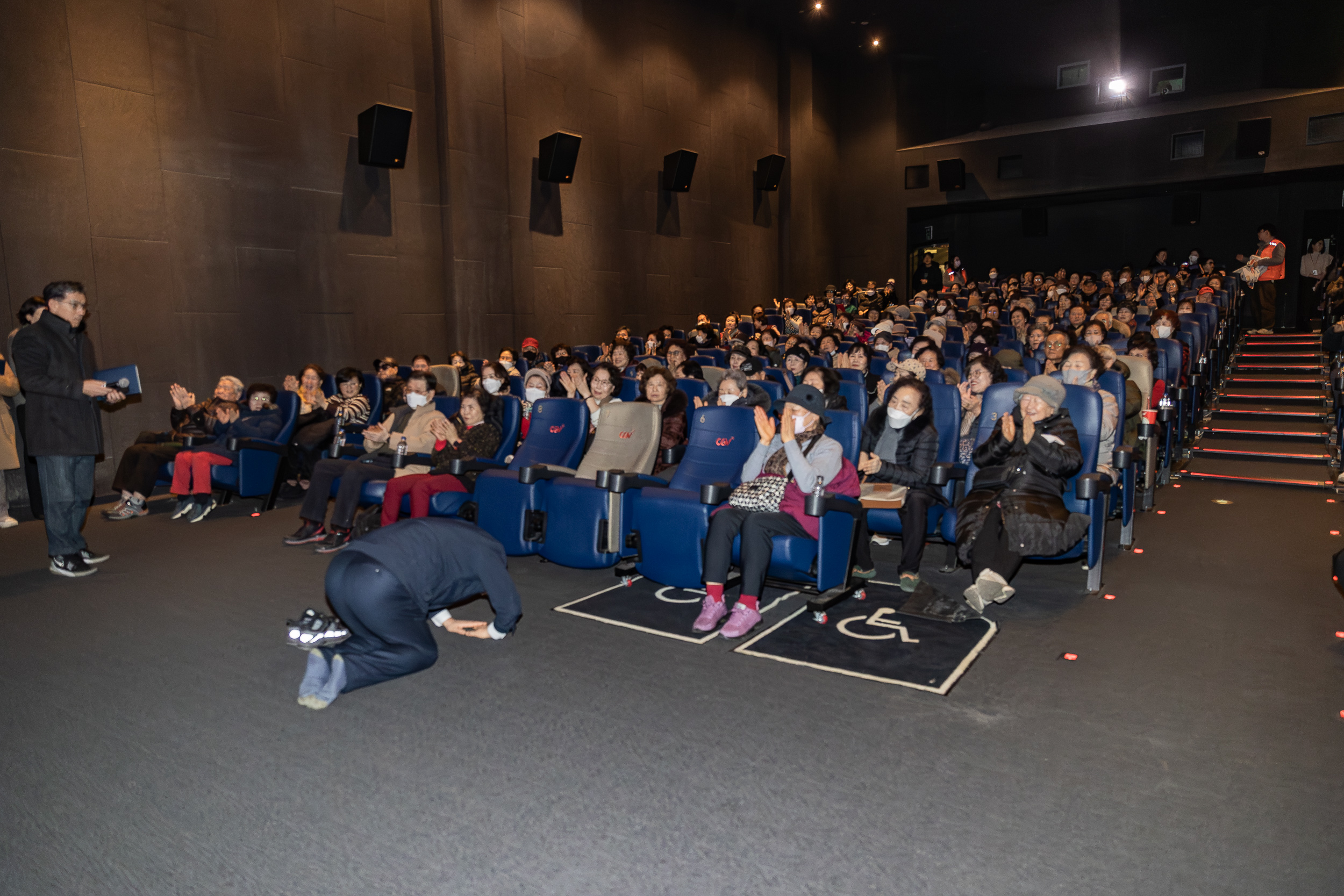 20260206-구립자양노인복지관 영화시사회 20260206-13871_L_205725.jpg