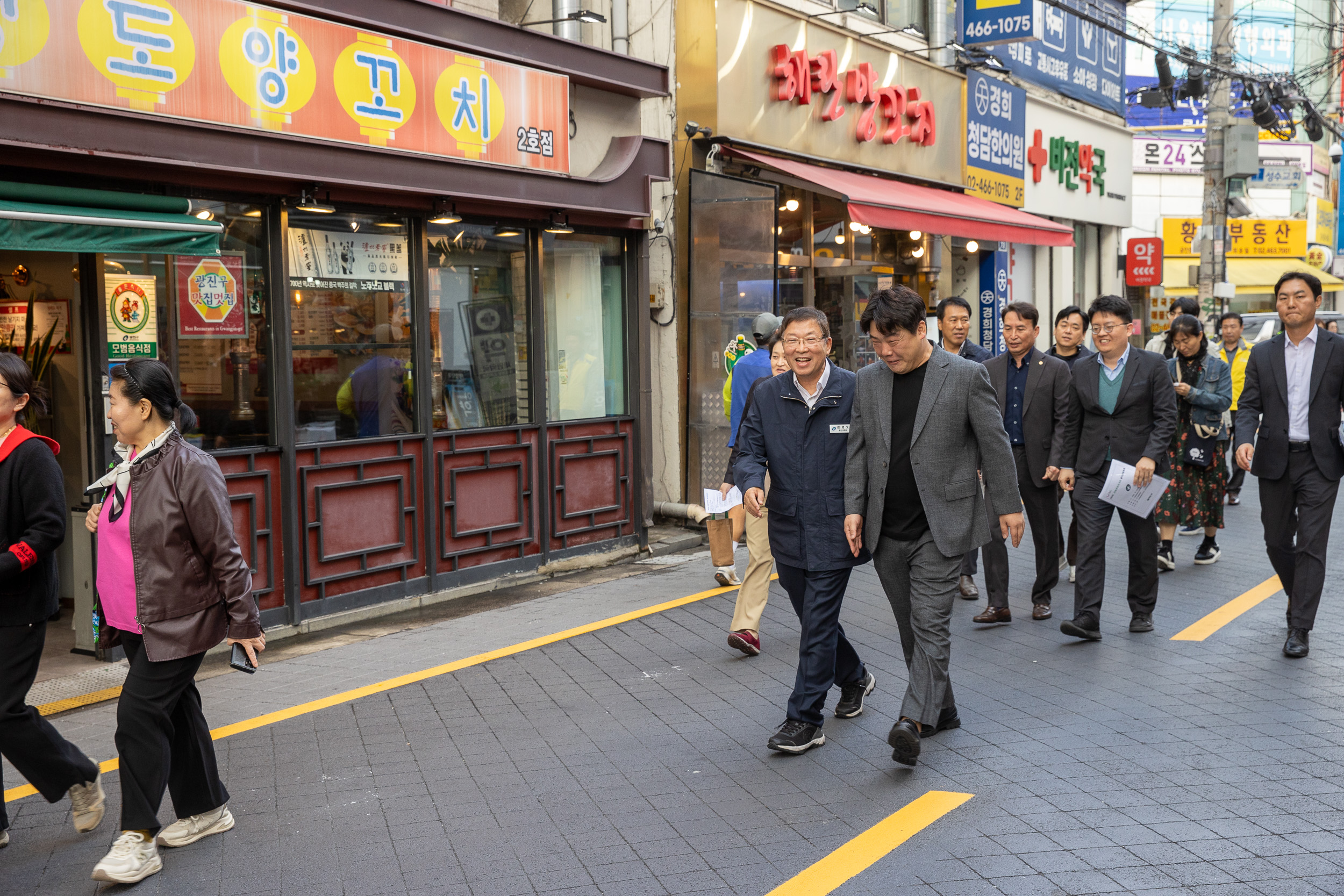 20251022-제8회 건대양꼬치거리 음식문화축제 20251022-64915_L_172934.jpg