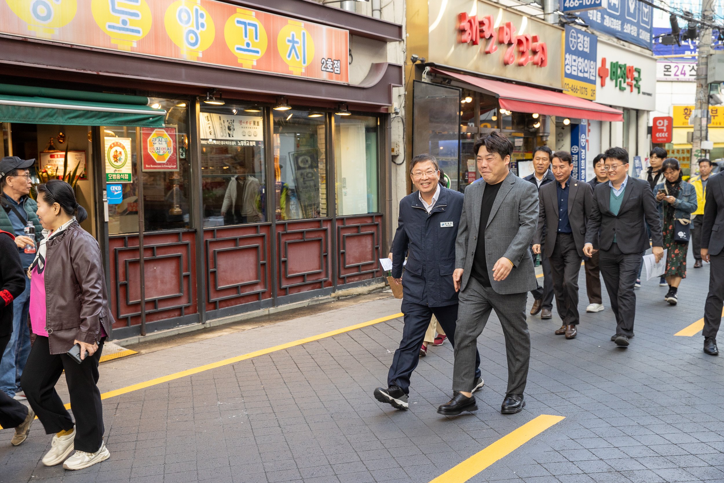 20251022-제8회 건대양꼬치거리 음식문화축제 20251022-64917_L_172934.jpg