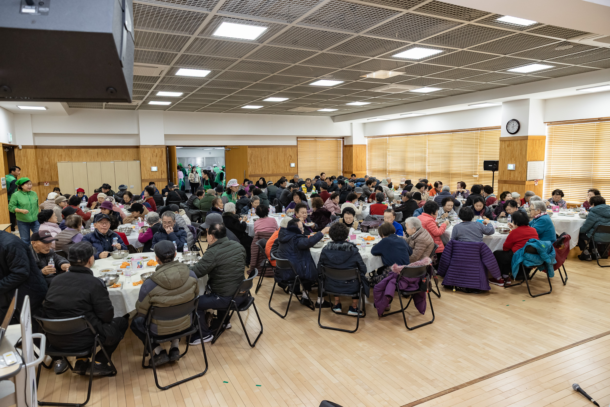 20260203-구의1동 새마을단체와 함께하는 따뜻한 떡국 나눔 20260203-10335_L_181158.jpg