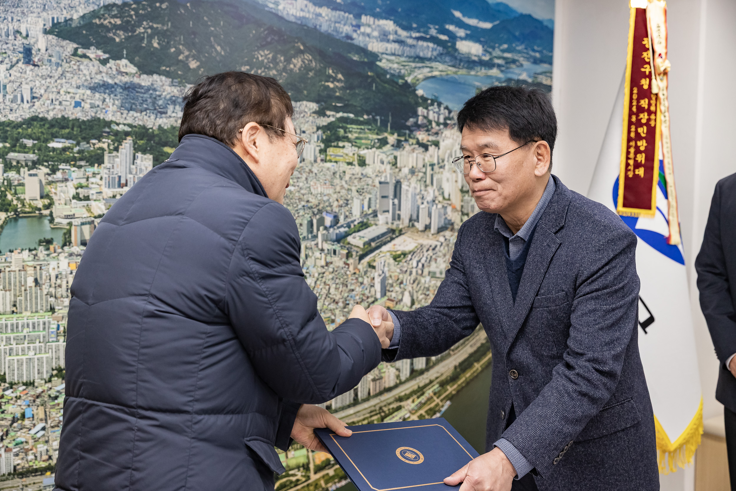 20260108-5급 전입 대상자 발령장 수여식 20260108-61988_L_134909.jpg