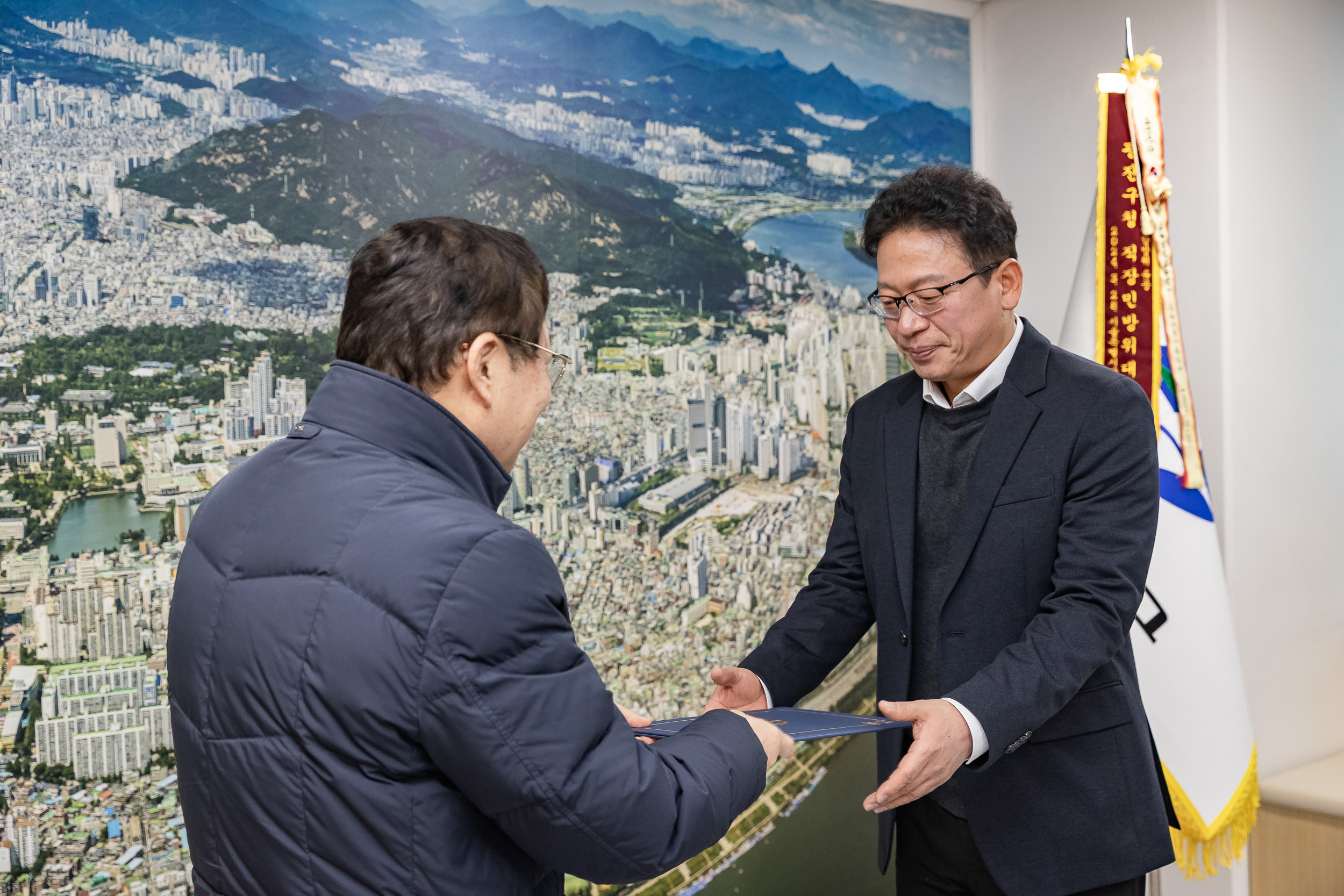 20260108-5급 전입 대상자 발령장 수여식 20260108-62000_L_134909.jpg