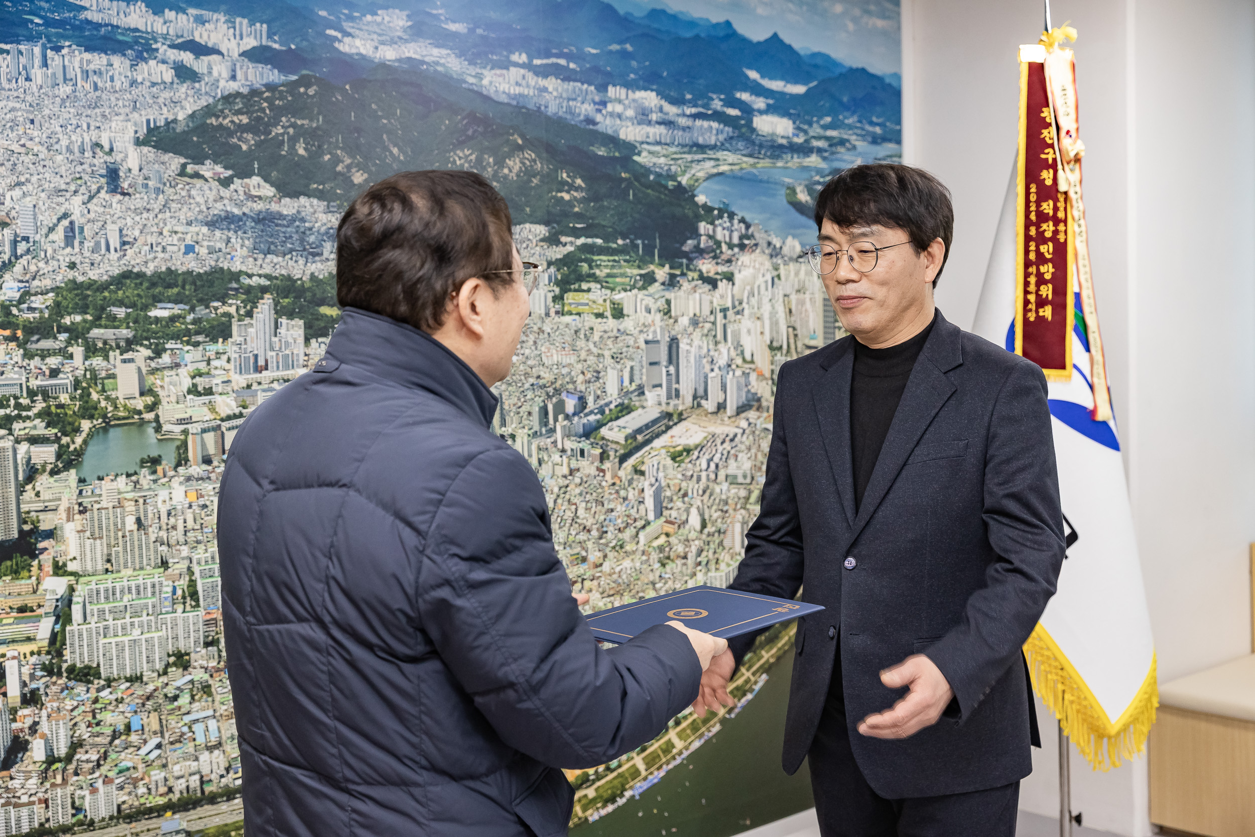 20260108-5급 전입 대상자 발령장 수여식 20260108-62015_L_134909.jpg