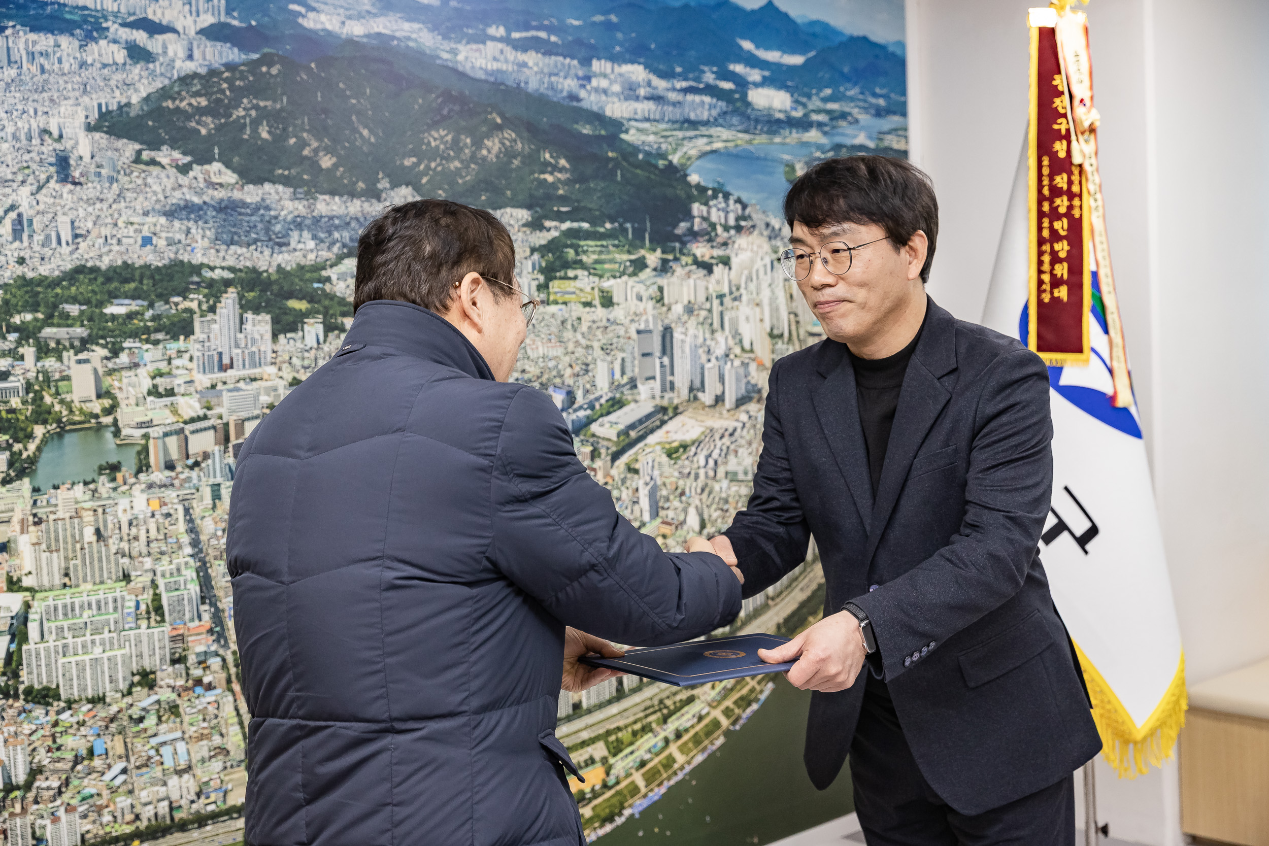 20260108-5급 전입 대상자 발령장 수여식 20260108-62018_L_134909.jpg