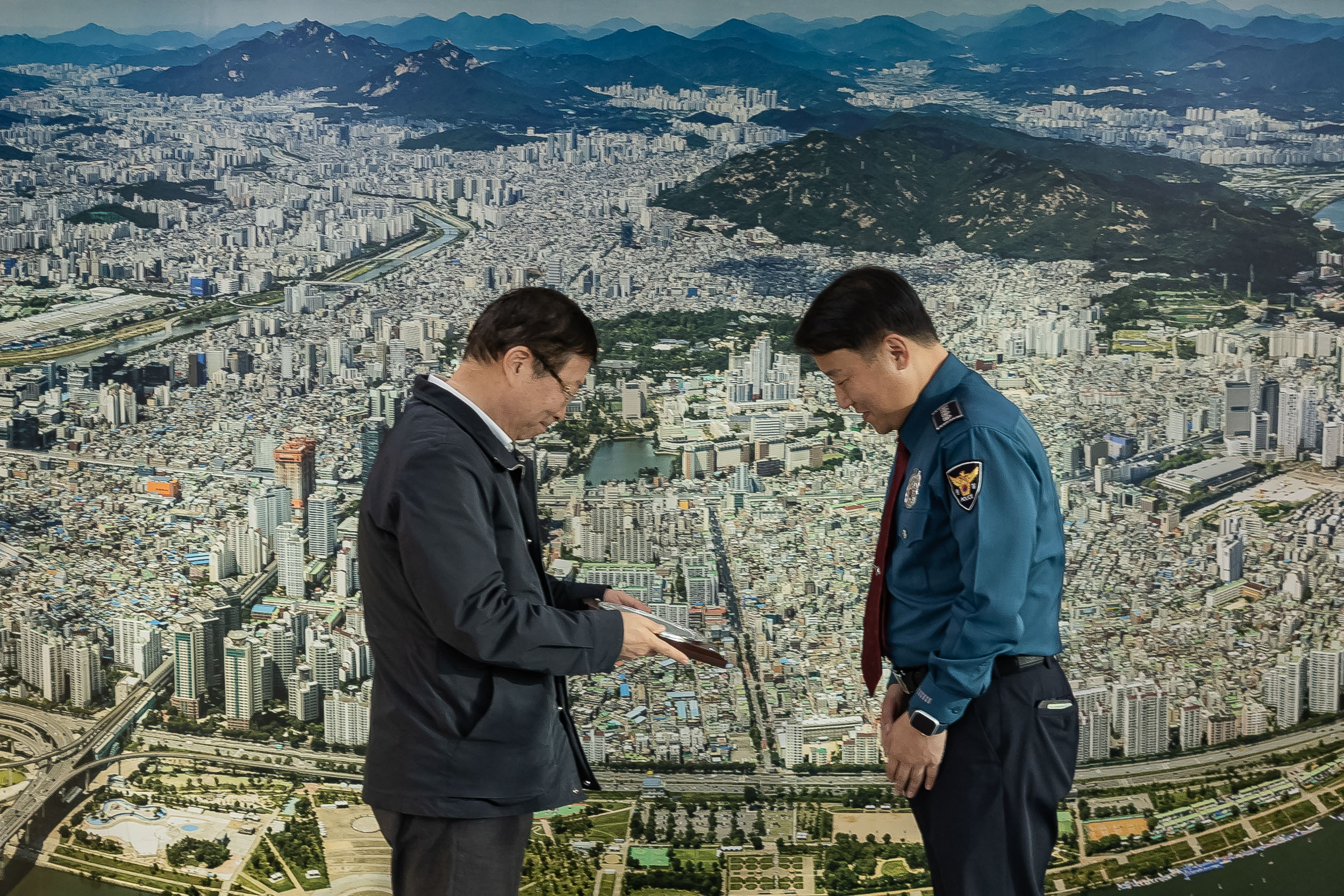 20251204-광진경찰서장 감사패 전달식 20251204-22016_L_174734.jpg