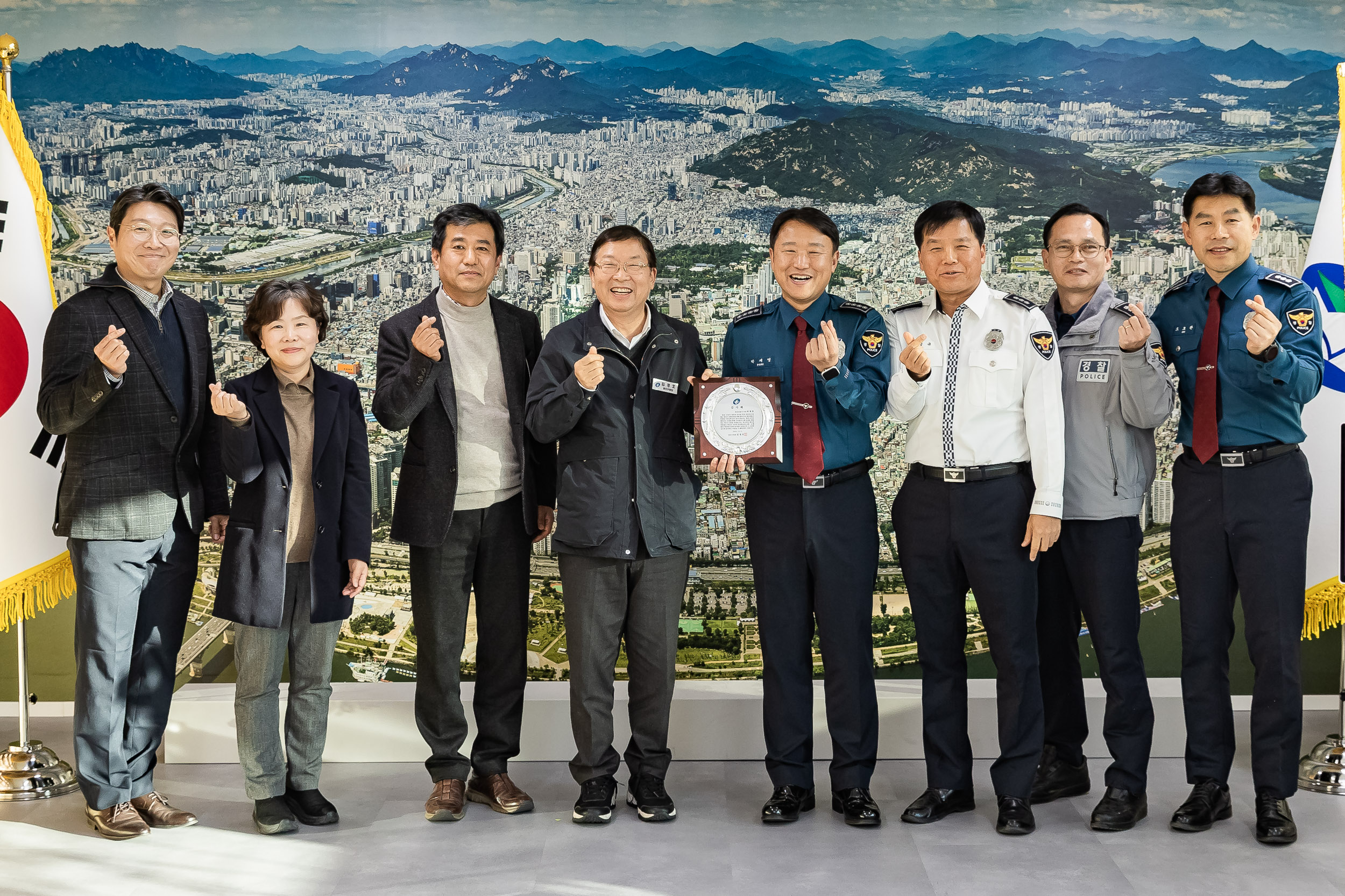 20251204-광진경찰서장 감사패 전달식 20251204-22066_L_174734.jpg