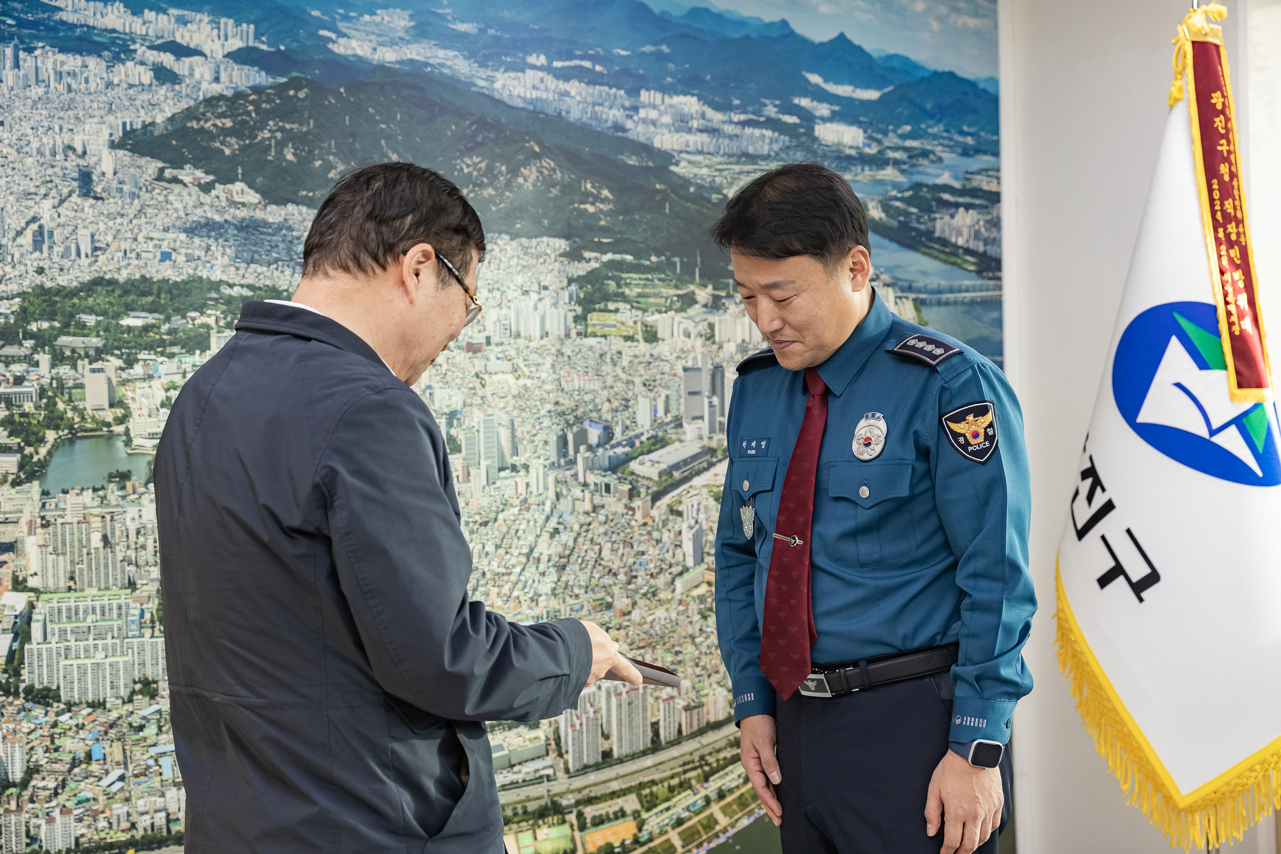 20251204-광진경찰서장 감사패 전달식 20251204-22019_L_174734.jpg