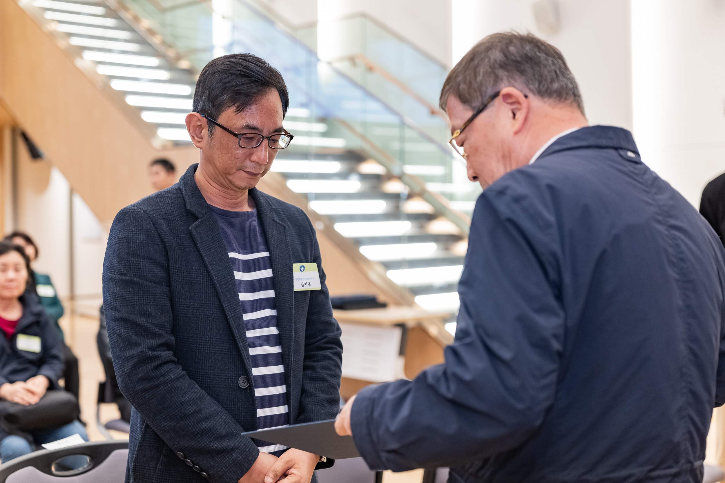 20251028-2025년 10월 정기 구민표창 수여식 20251028-73006_L_182441.jpg