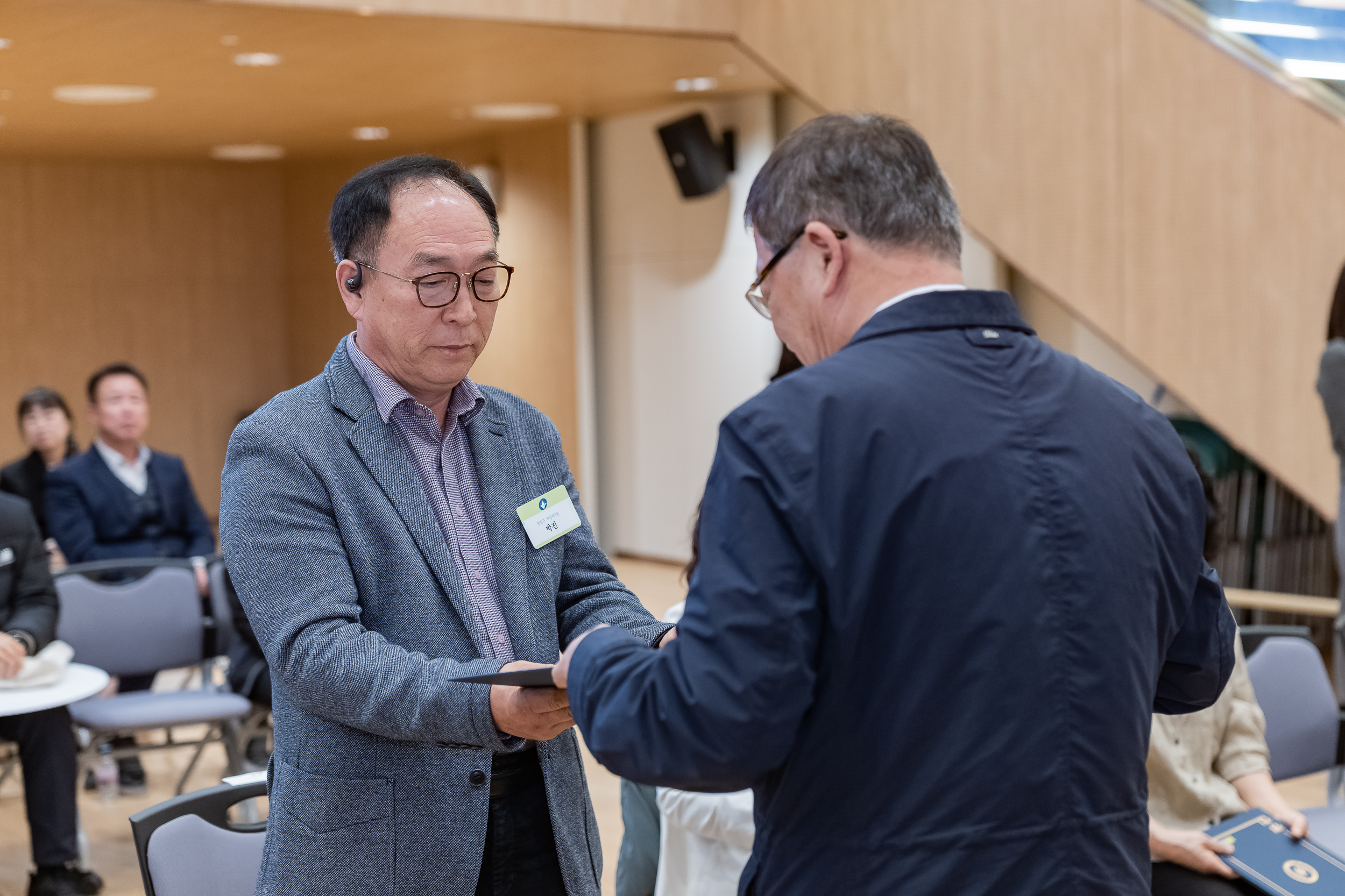 20251028-2025년 10월 정기 구민표창 수여식 20251028-73473_L_182443.jpg