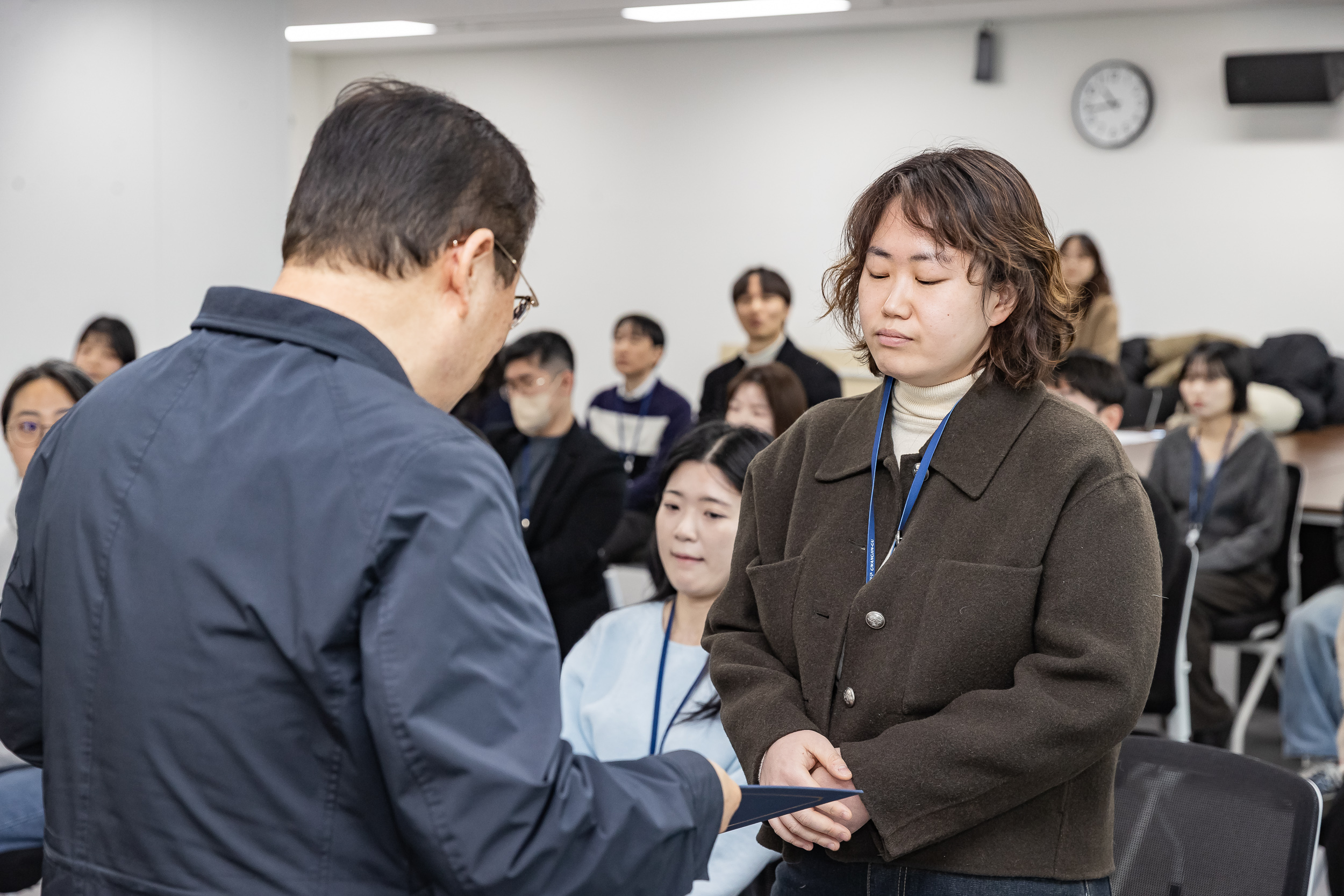 20251226-2026년 상반기 정기인사 발령장 수여식 20251226-55270_L_203817.jpg