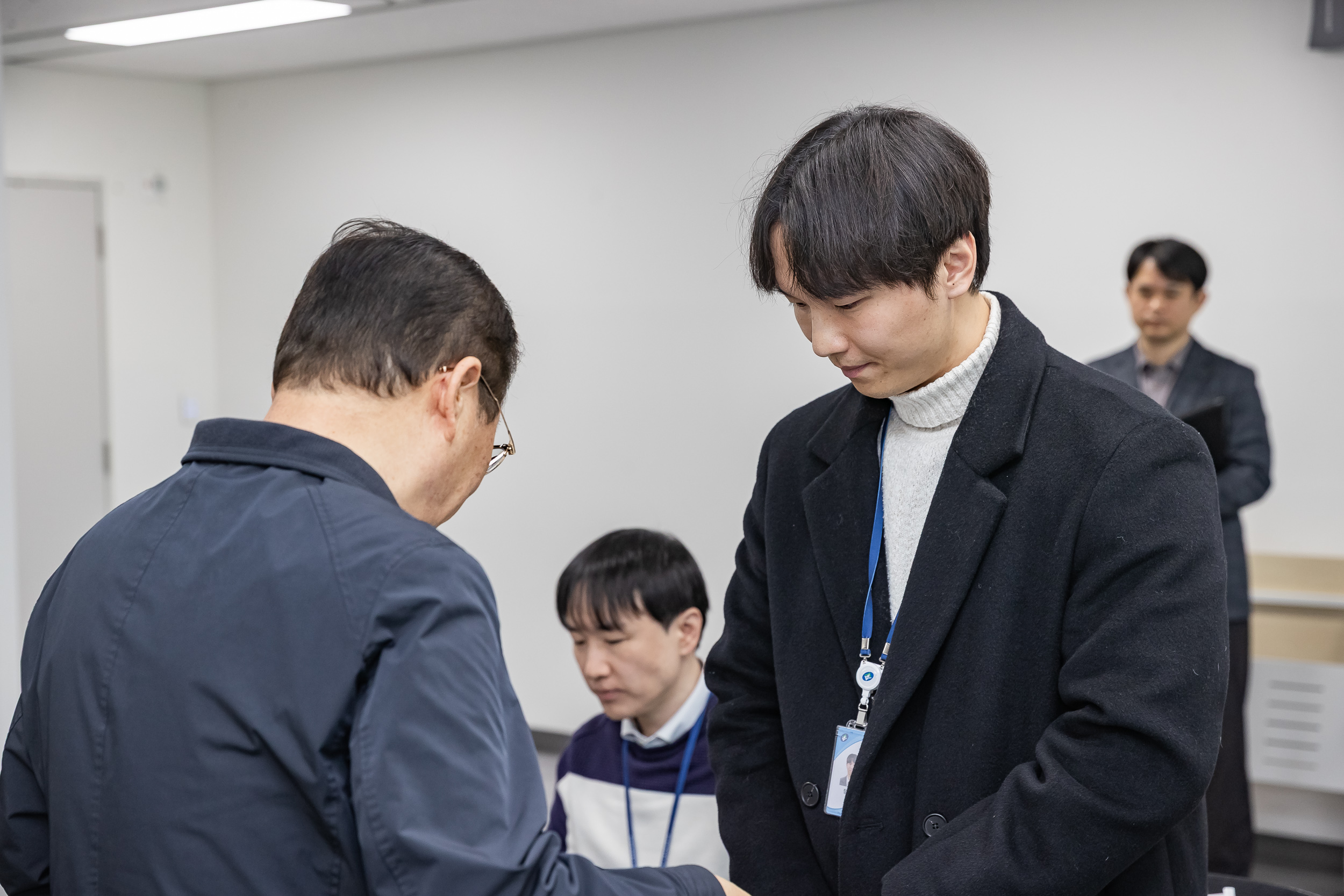 20251226-2026년 상반기 정기인사 발령장 수여식 20251226-55456_L_203818.jpg