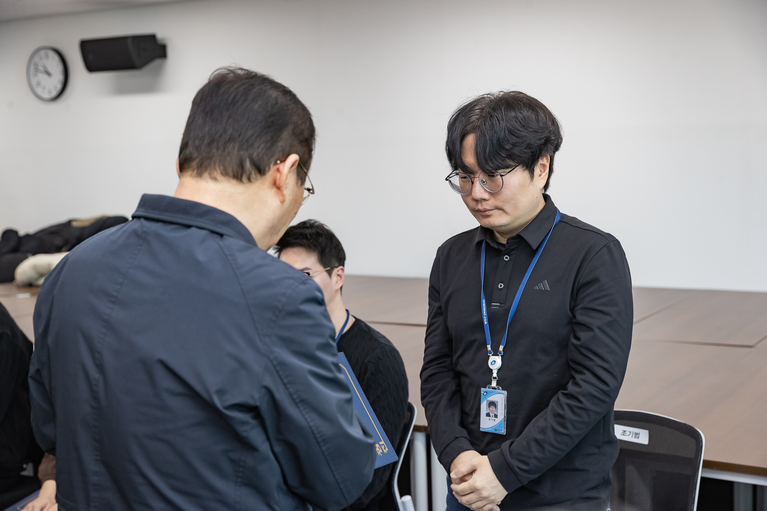 20251226-2026년 상반기 정기인사 발령장 수여식 20251226-55533_L_203819.jpg