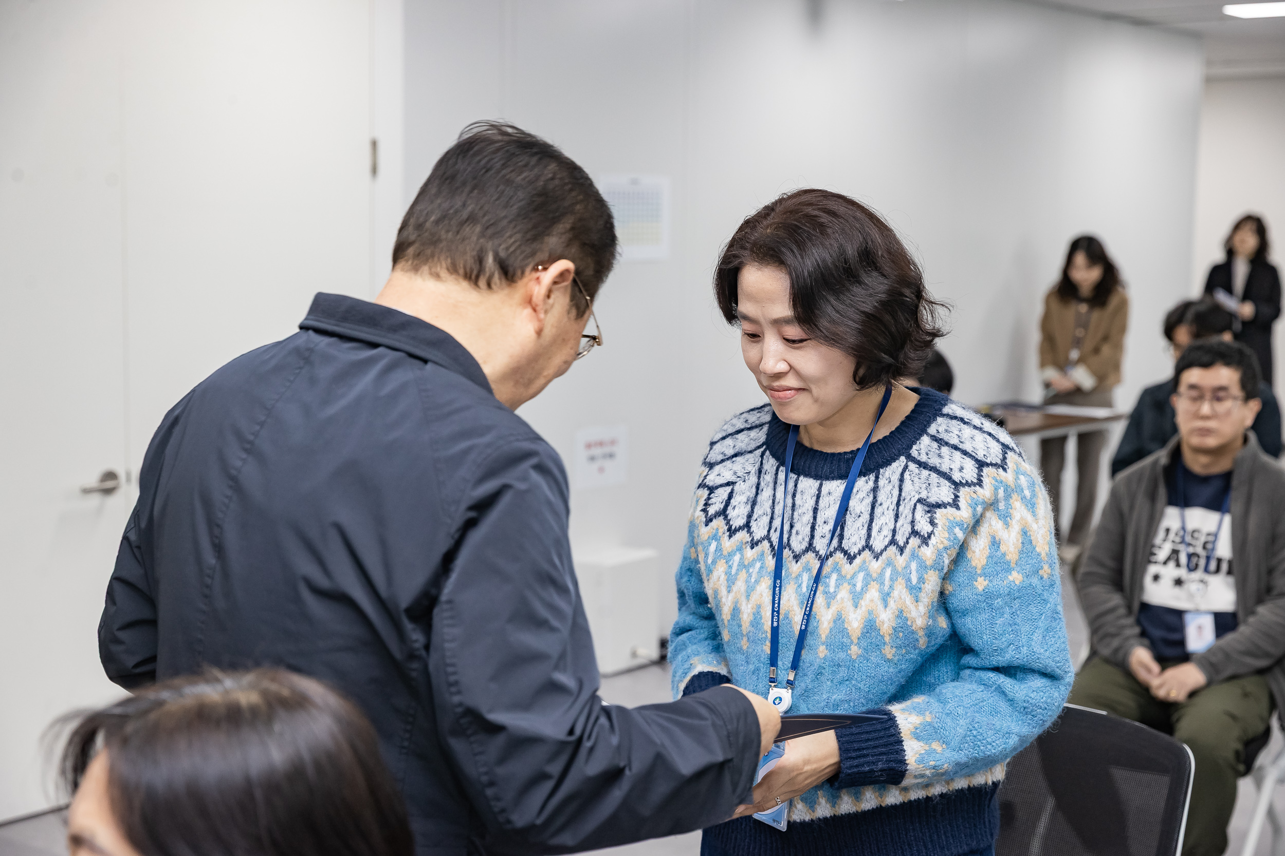 20251226-2026년 상반기 정기인사 발령장 수여식 20251226-55010_L_203815.jpg