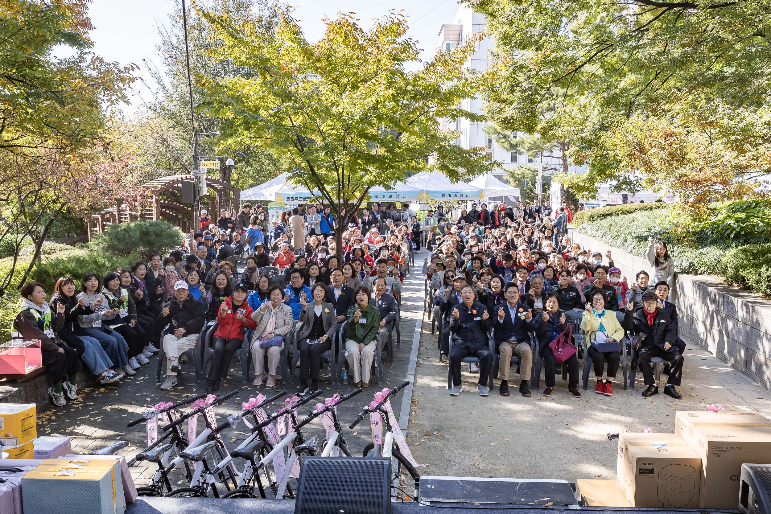 20251101-제12회 느티마을 한마당 20251101-80336_L_091822.jpg