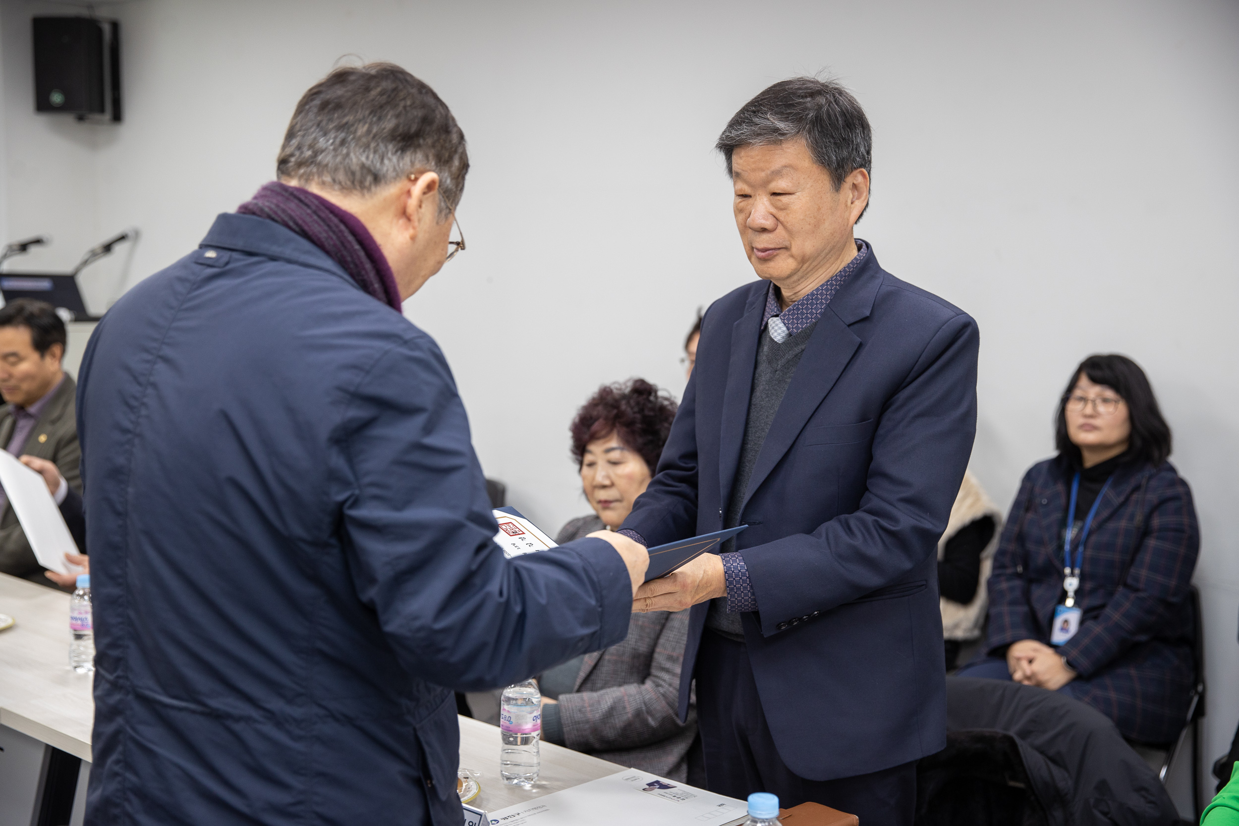 20260213-군자동 주민자치회 위원 위촉장 수여식 20260213-20499_L_122009.jpg